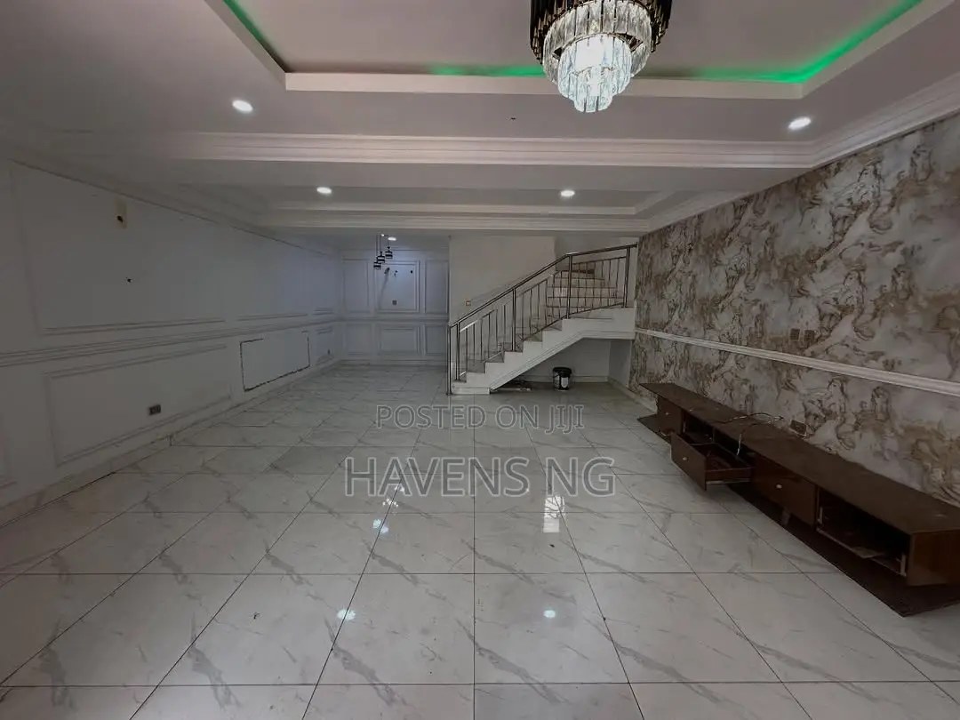 4bdrm Duplex in Kaura for sale