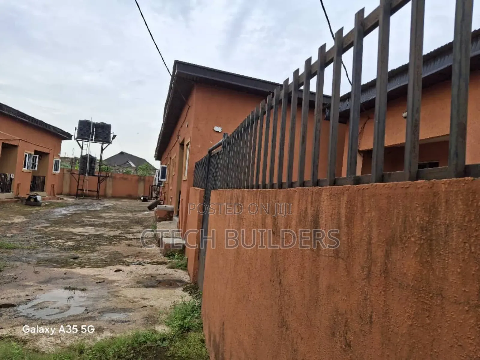 15bdrm Bungalow in Benin City for sale