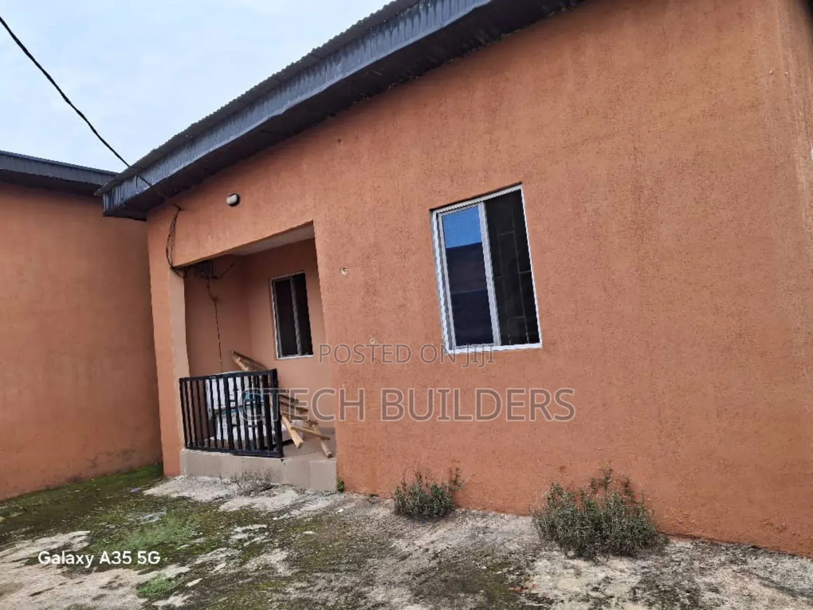 15bdrm Bungalow in Benin City for sale