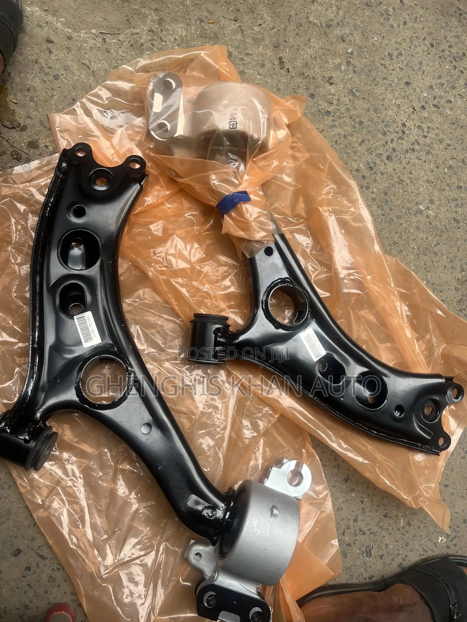 Complete Lower Control Arm 2017-2021 Honda CRV