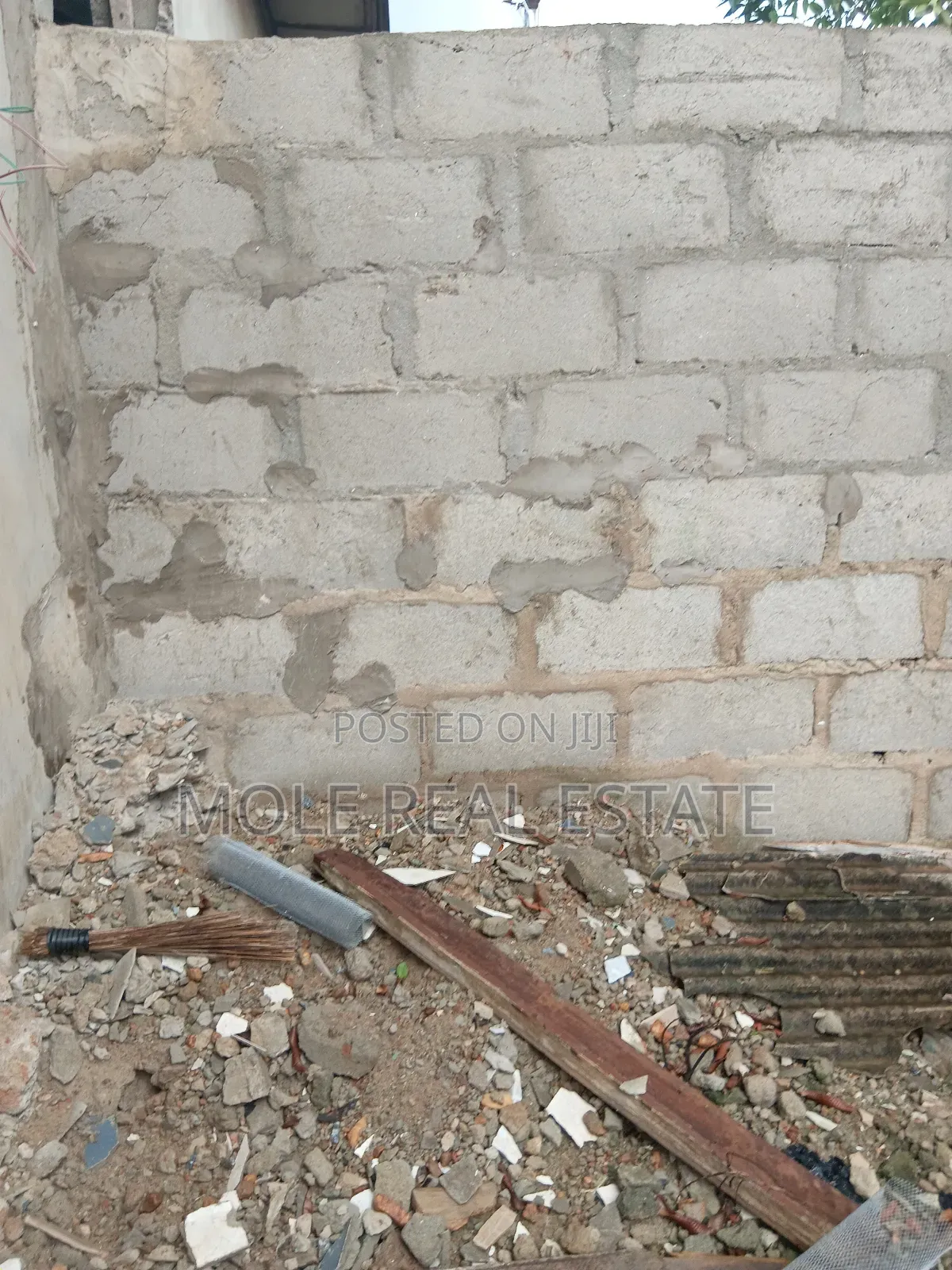 Plots 4 Sale Leki Phase 1 Great ( Roi) Superb Title