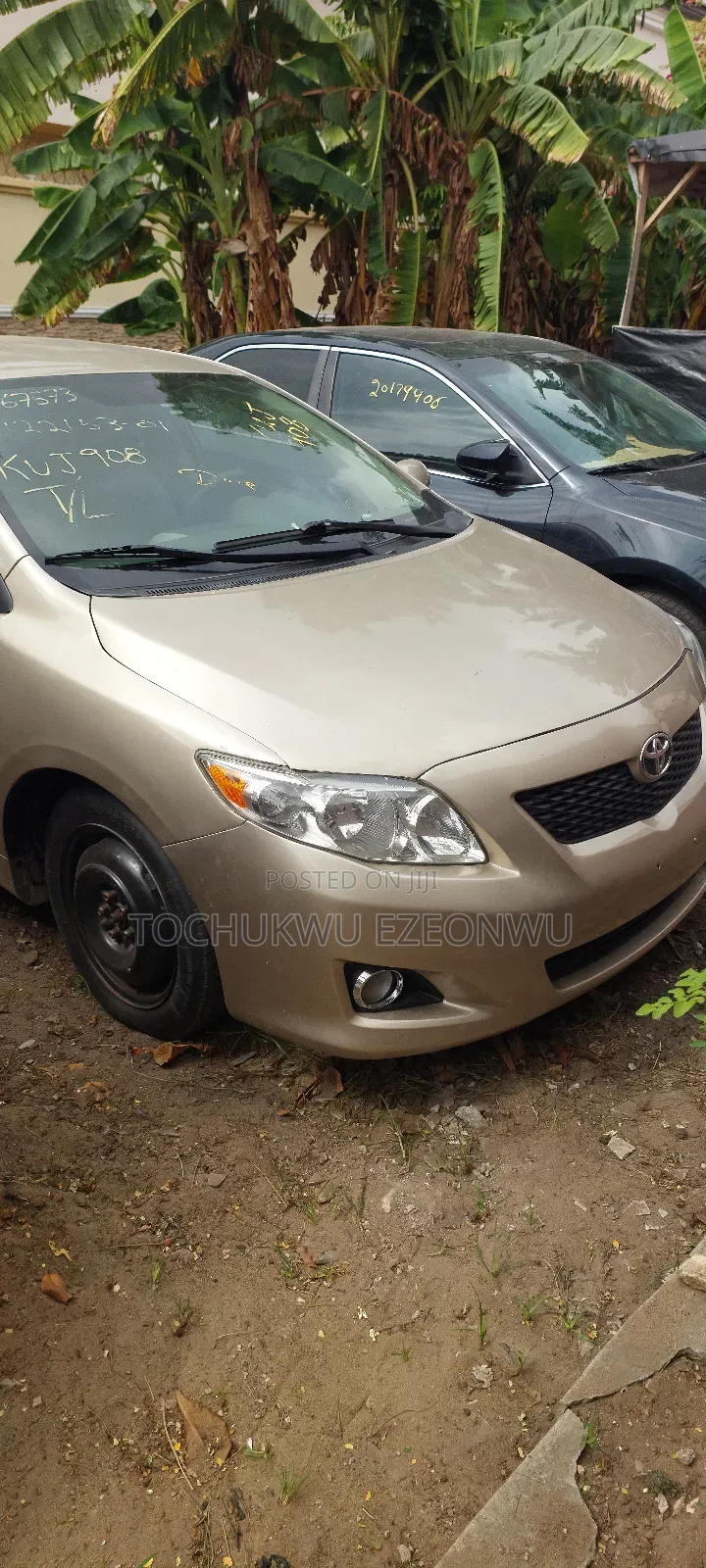 Toyota Corolla XLE 4dr Sedan (1.8L 4cyl 4A) 2010 Gold