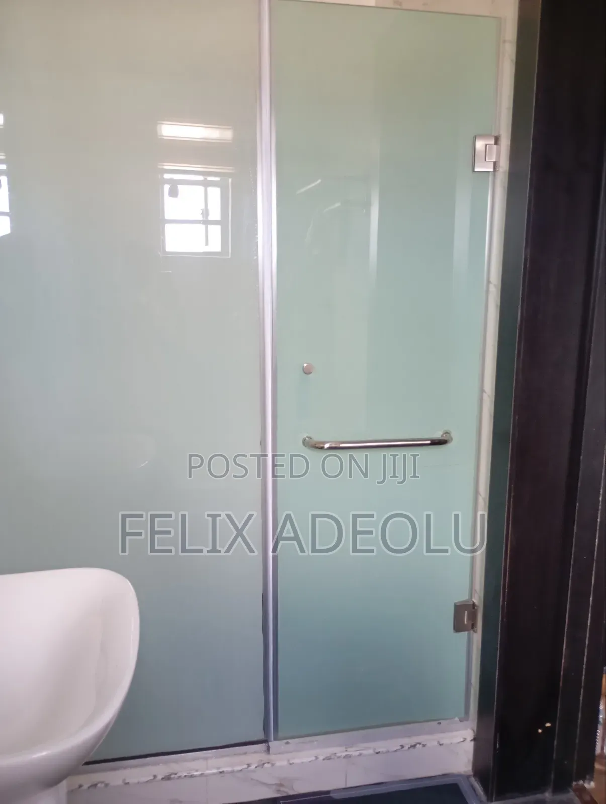 Cubicle Shower With Frosted Glasses 10mm