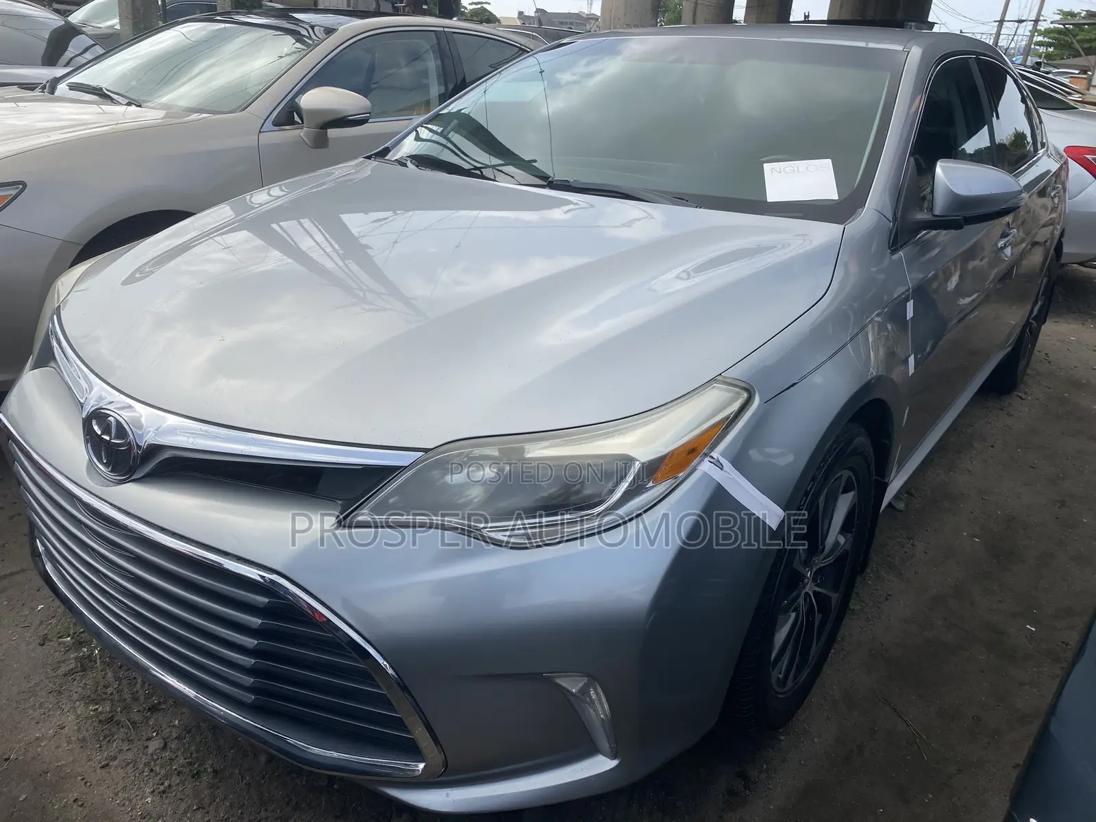 Toyota Avalon XLE FWDSedan (3.6L 6cyl 6A) 2016 Silver