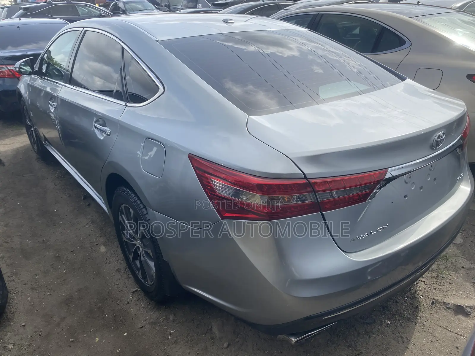 Toyota Avalon XLE FWDSedan (3.6L 6cyl 6A) 2016 Silver