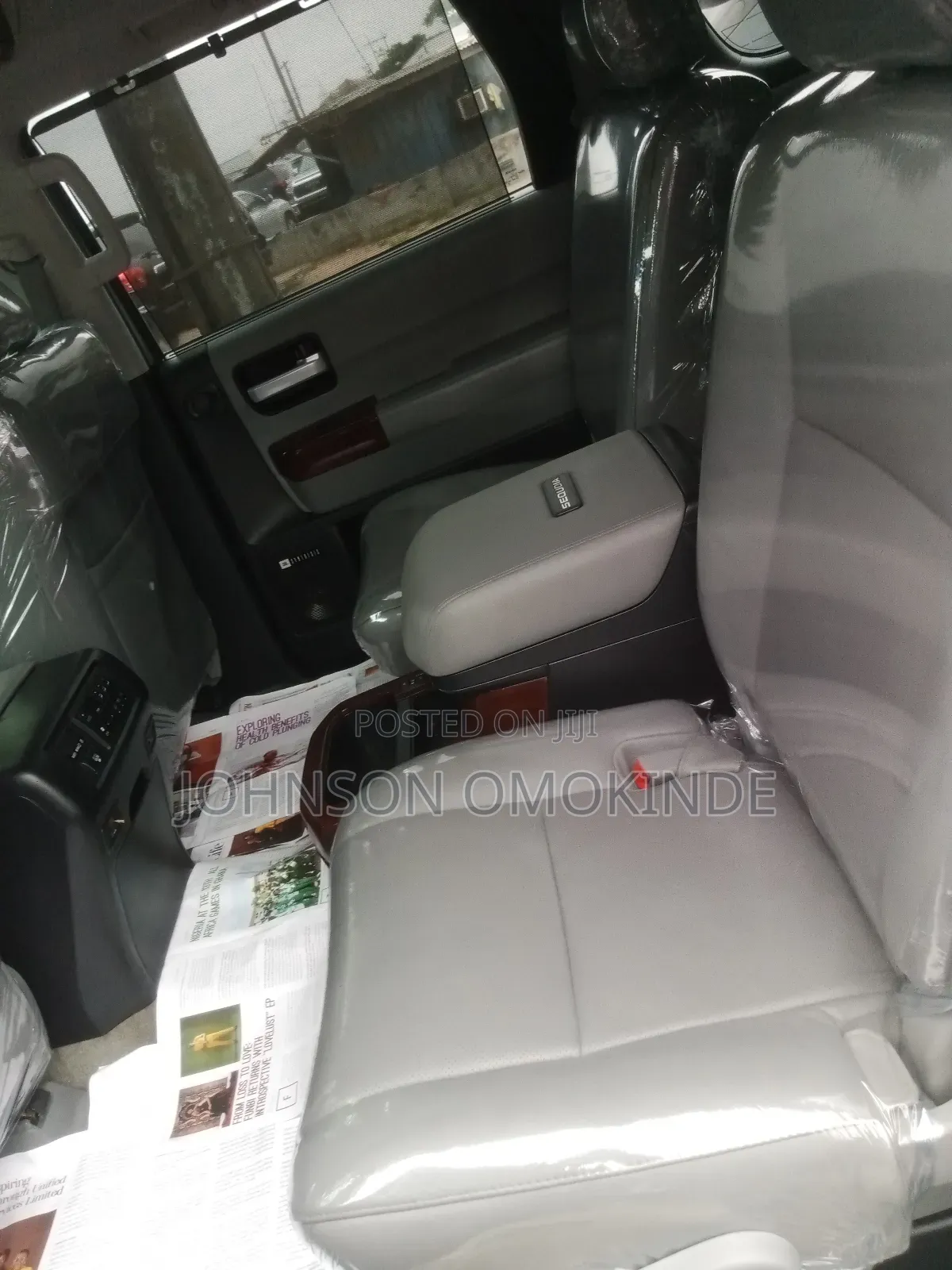 Toyota Sequoia Platinum 4dr SUV (5.7L 8cyl 6A) 2013 Silver