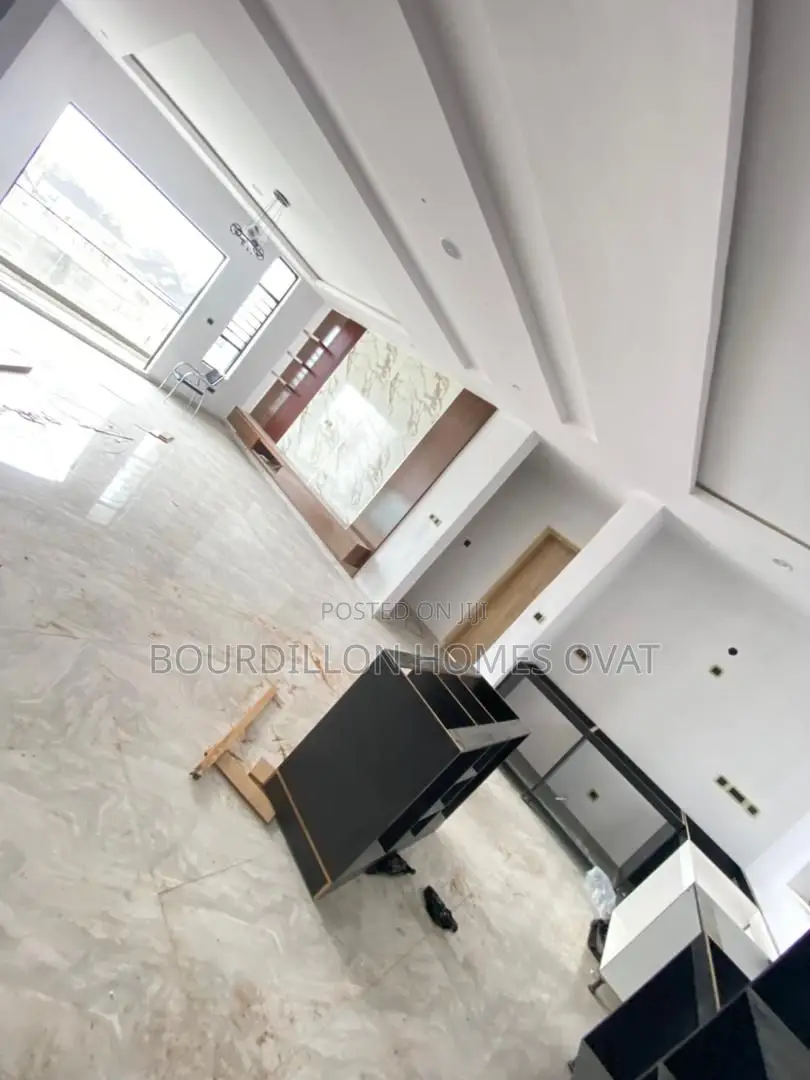 2bdrm Apartment in Ikota for sale