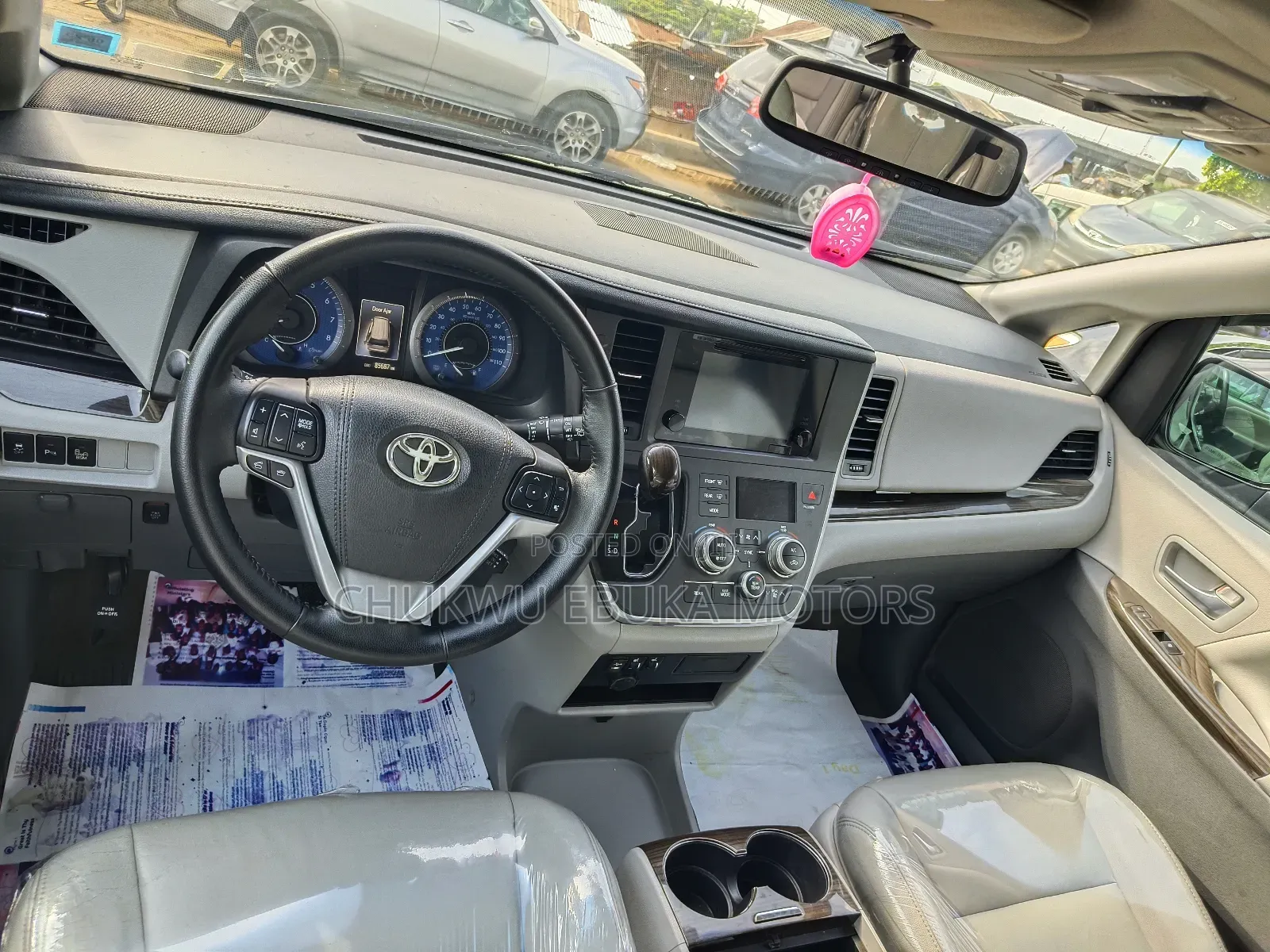 Toyota Sienna Limited Premium 7 Passenger (3.5L 6cyl 8A) 2017 Black