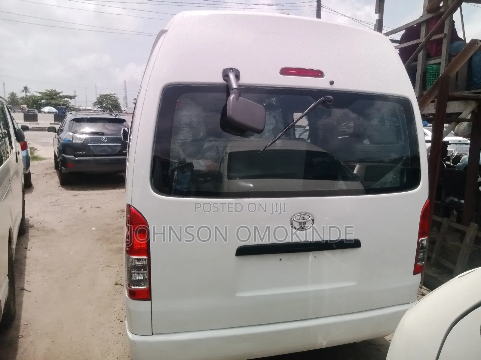 Toyota HiAce 2014 White