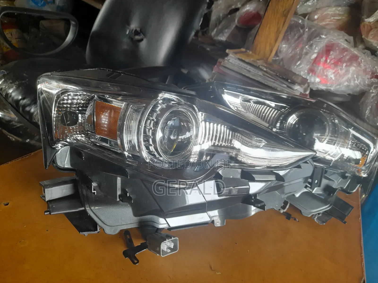Is200 2015 Headlamp Available