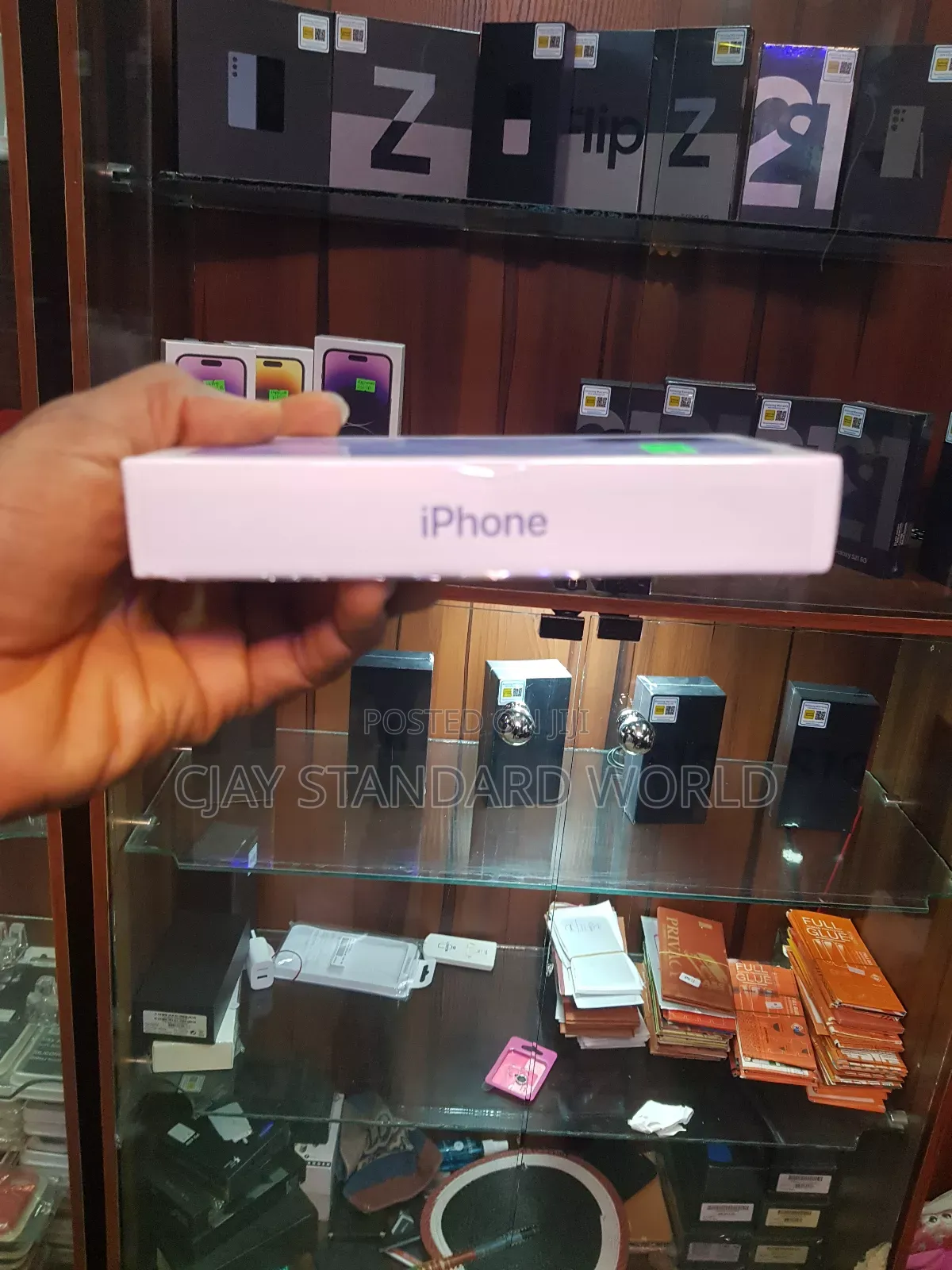 New Apple iPhone 16 256 GB Blue