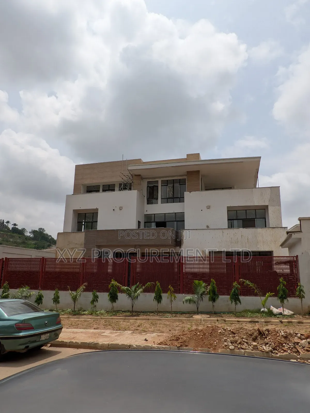 7bdrm Mansion in Maitama for sale