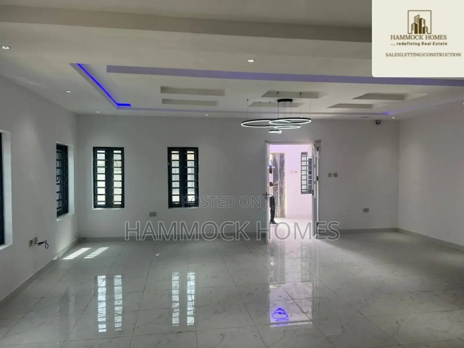 4bdrm Duplex in Oluyole Estate for sale