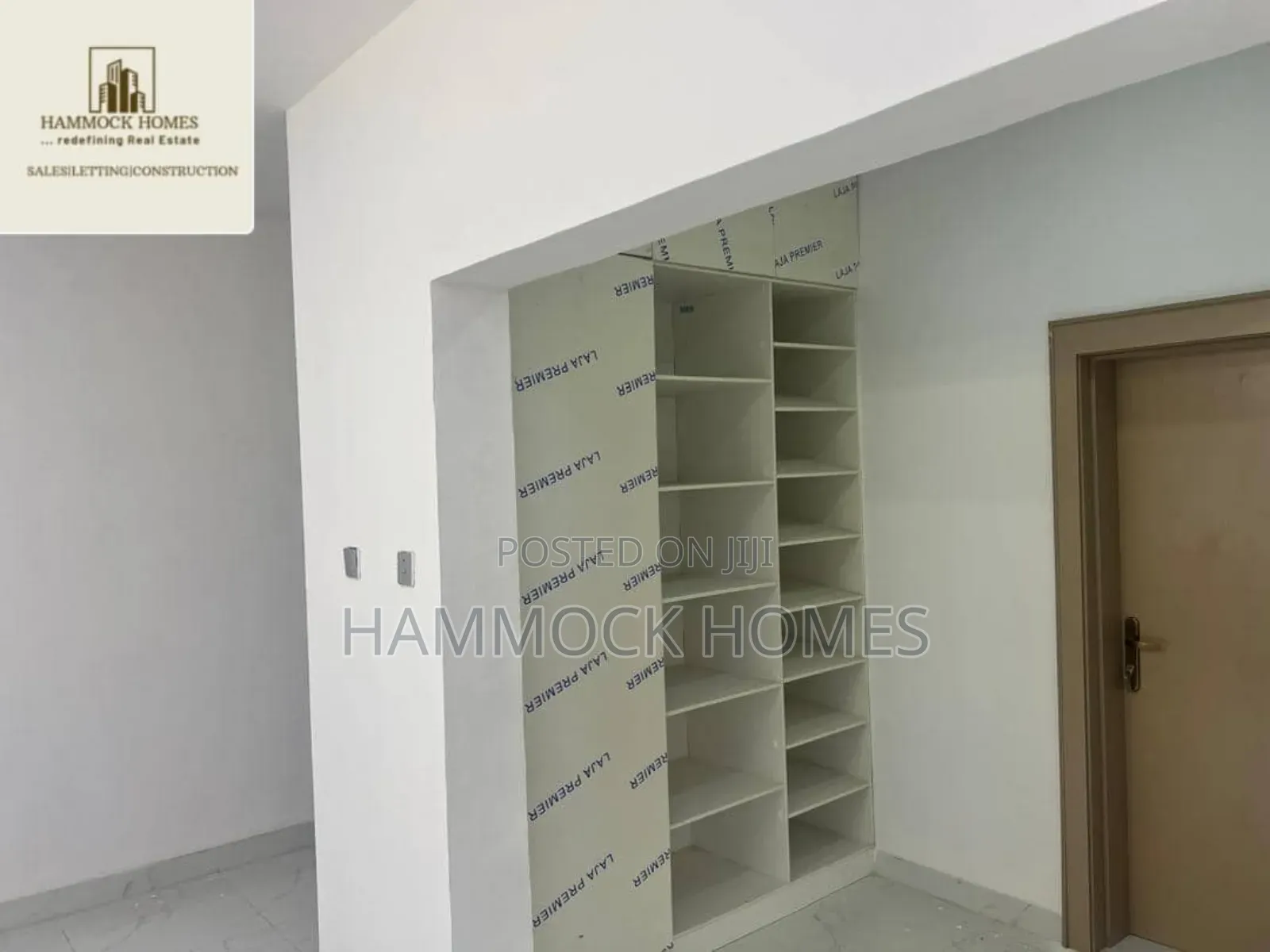 4bdrm Duplex in Oluyole Estate for sale