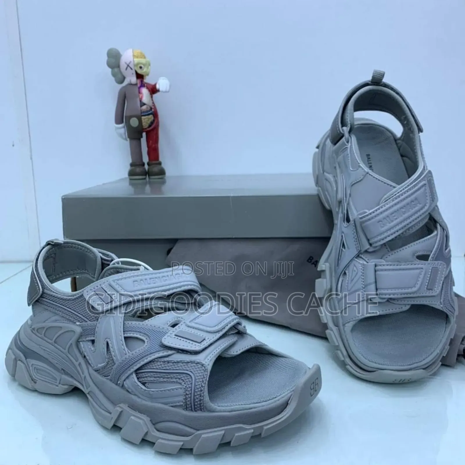 Balenciaga Luxury Sandals/Slides