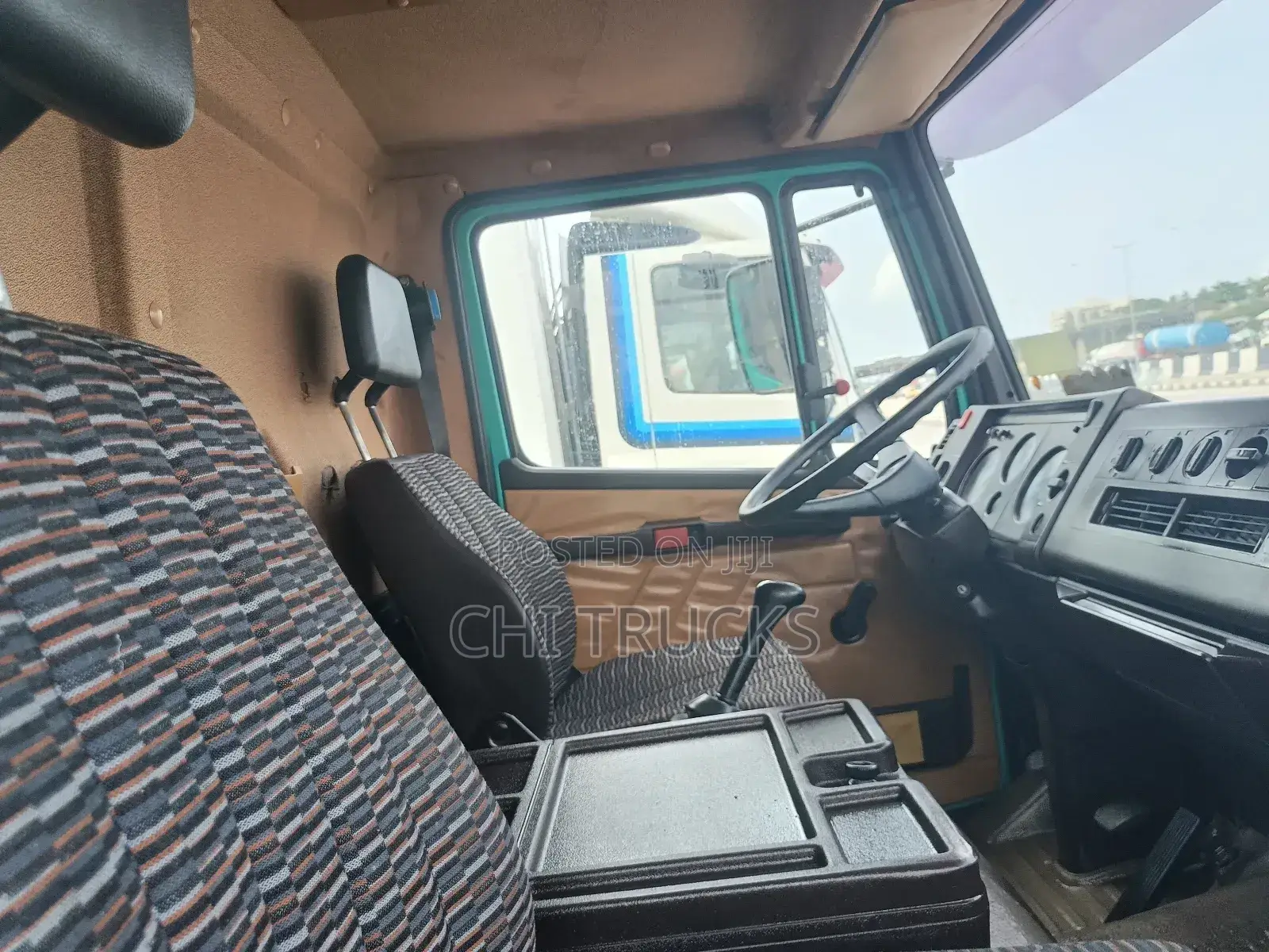 Mercedes Benz 1114 Tarpaulin Truck