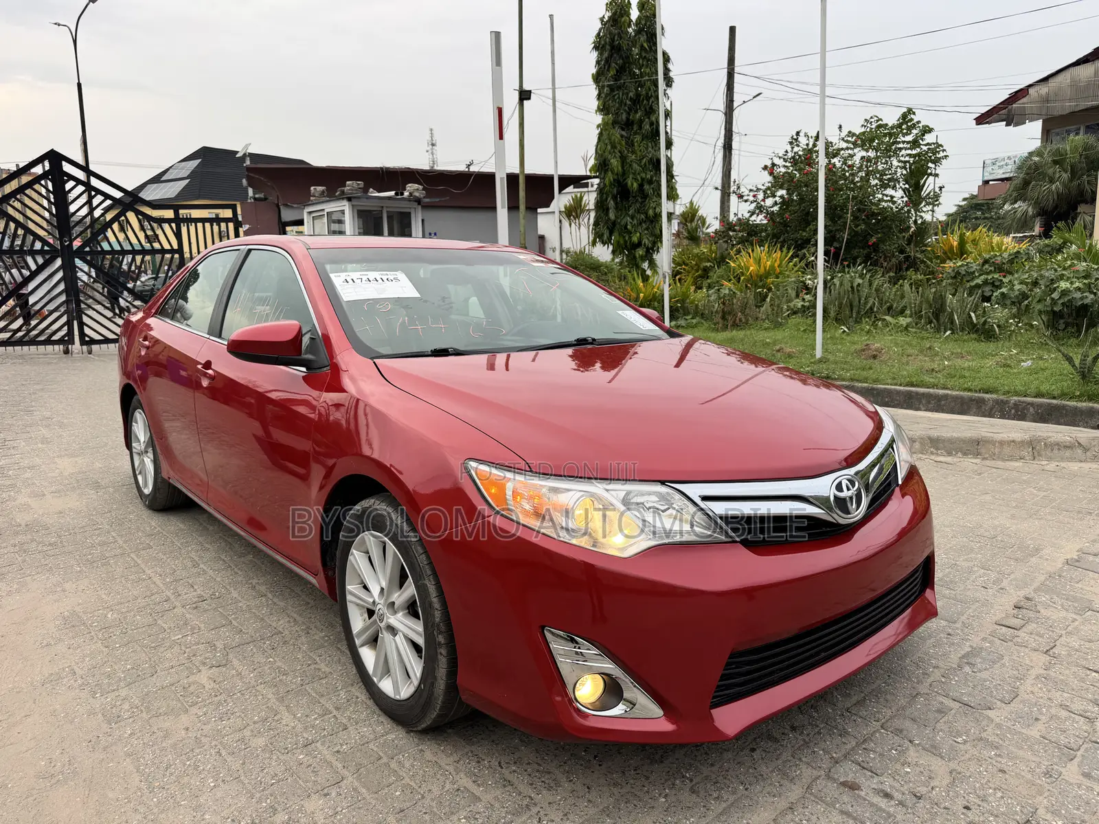 Toyota Camry XLE V6 4dr Sedan (3.5L 6cyl 6A) 2012 Red