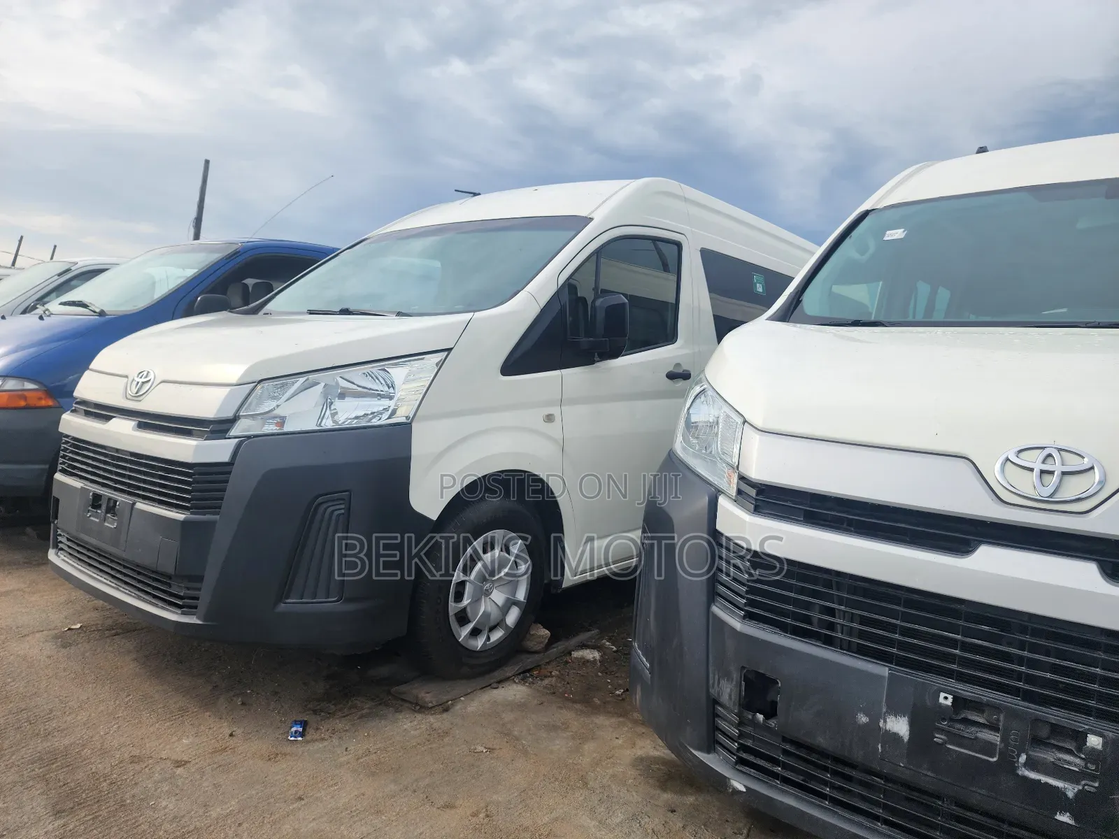 Toyota HiAce 2019 White