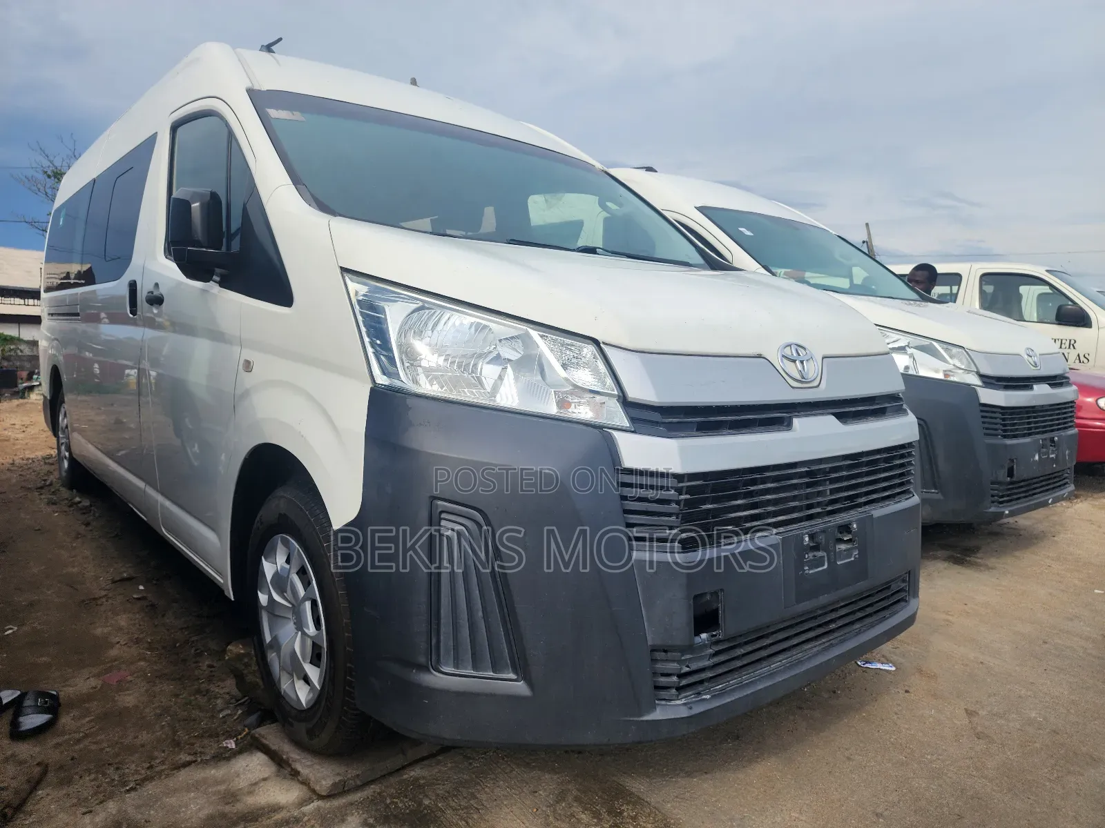 Toyota HiAce 2019 White