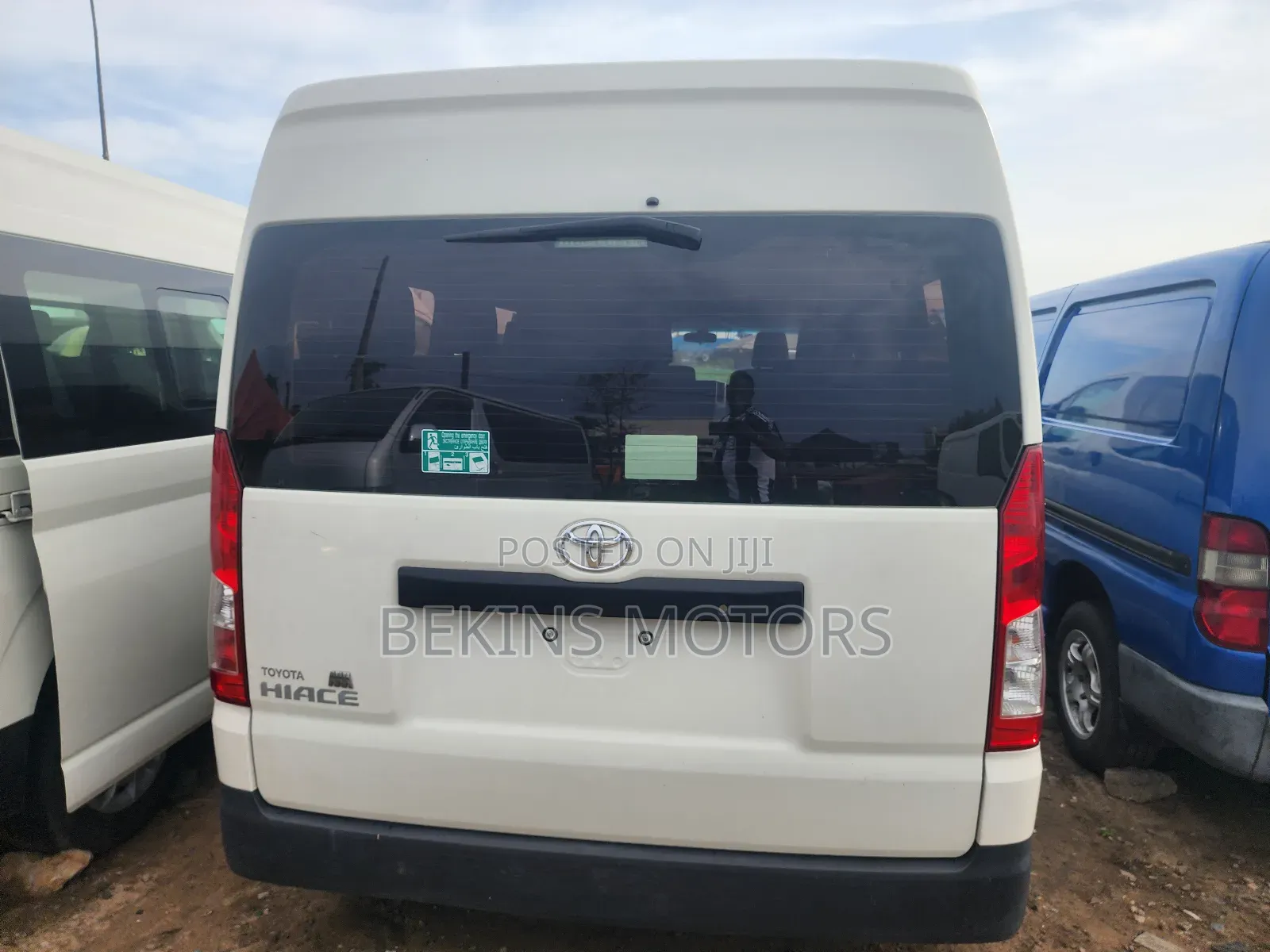 Toyota HiAce 2019 White