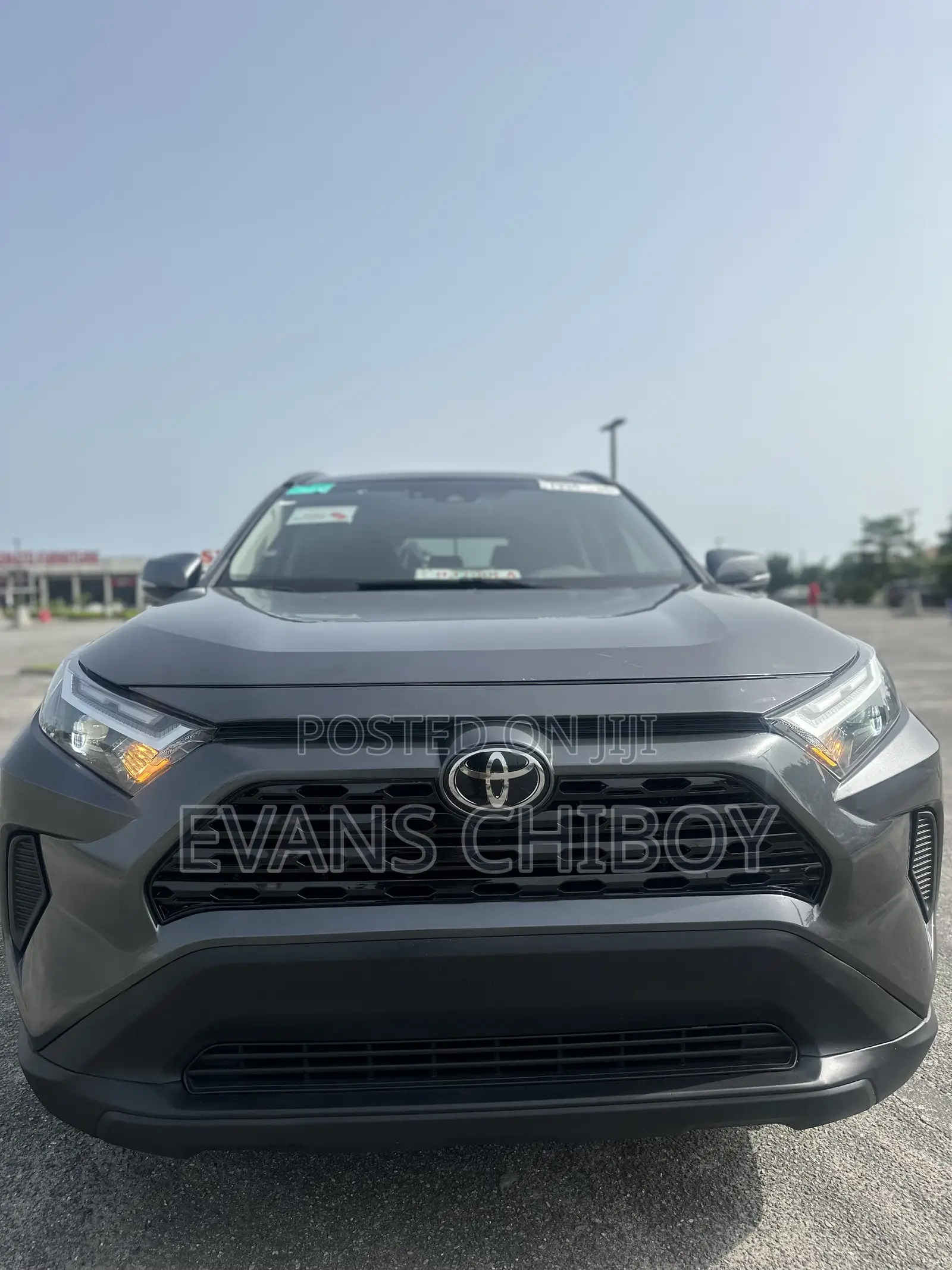 Toyota RAV4 XLE 2022 Gray