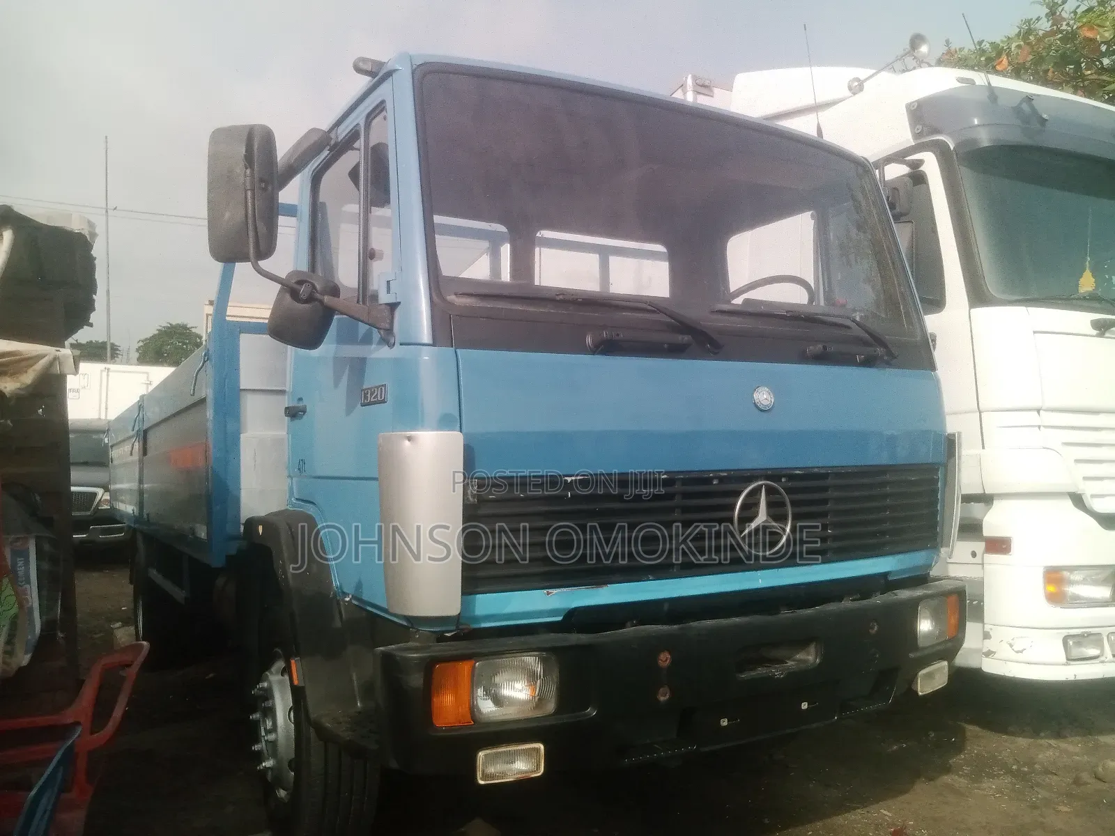 Mercedes Benz 1320 Truck Bucket