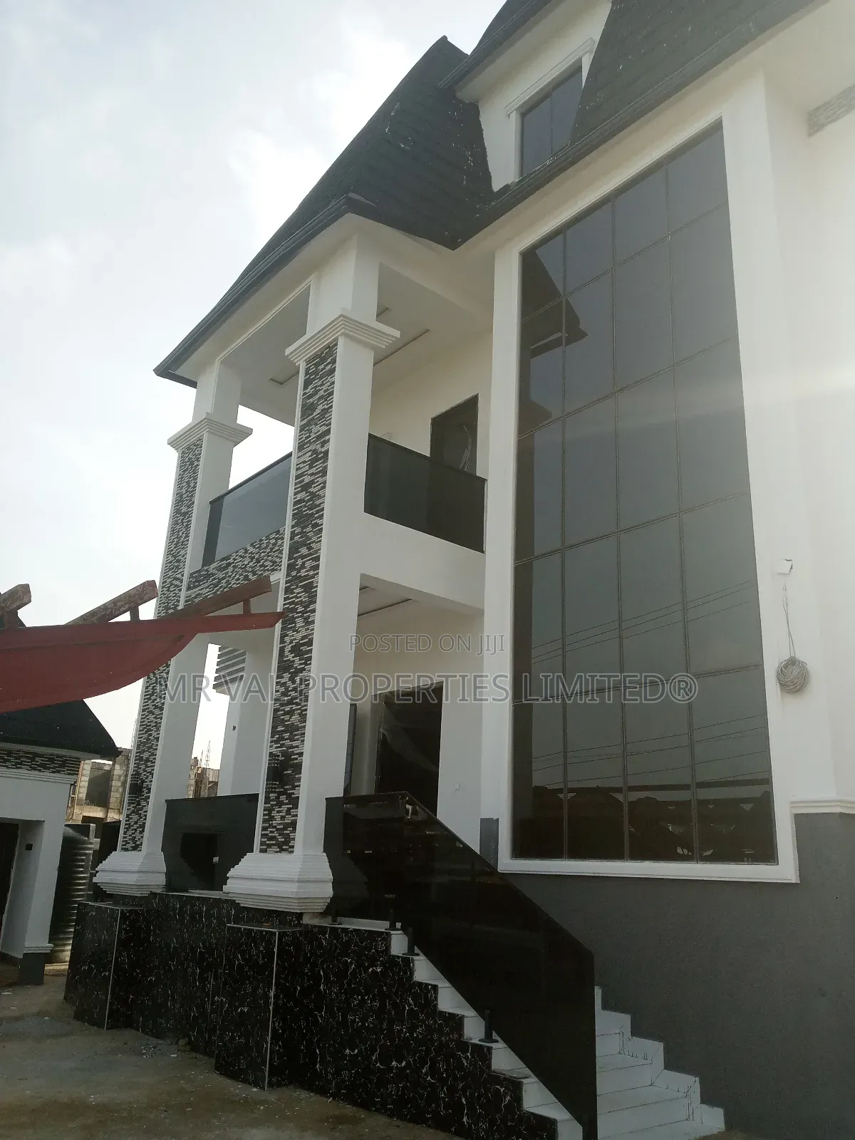 6bdrm Duplex in Efab Queens Gwarinpa for sale