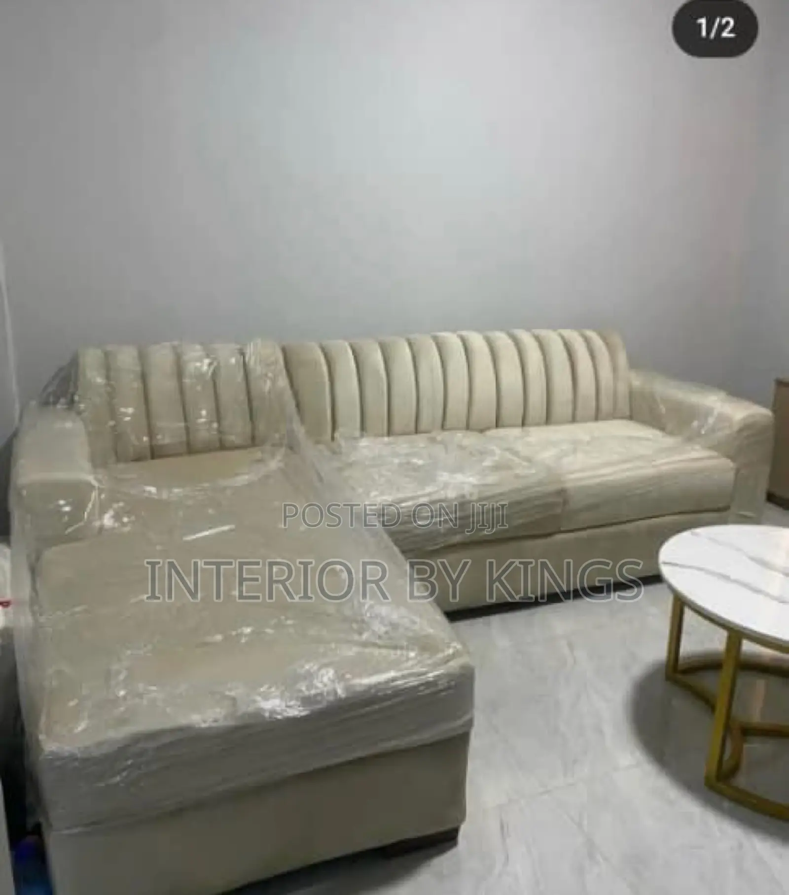 L-Shaped Fabric Sofa With Acenter Table Can Be Made in Color