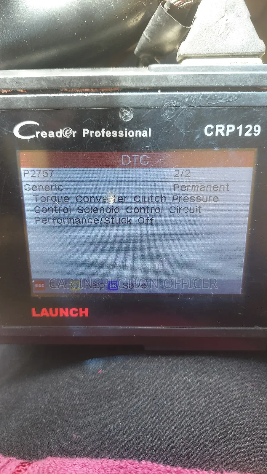 Car Pre-Purchase Inspection Mechanic With Scanner Machine