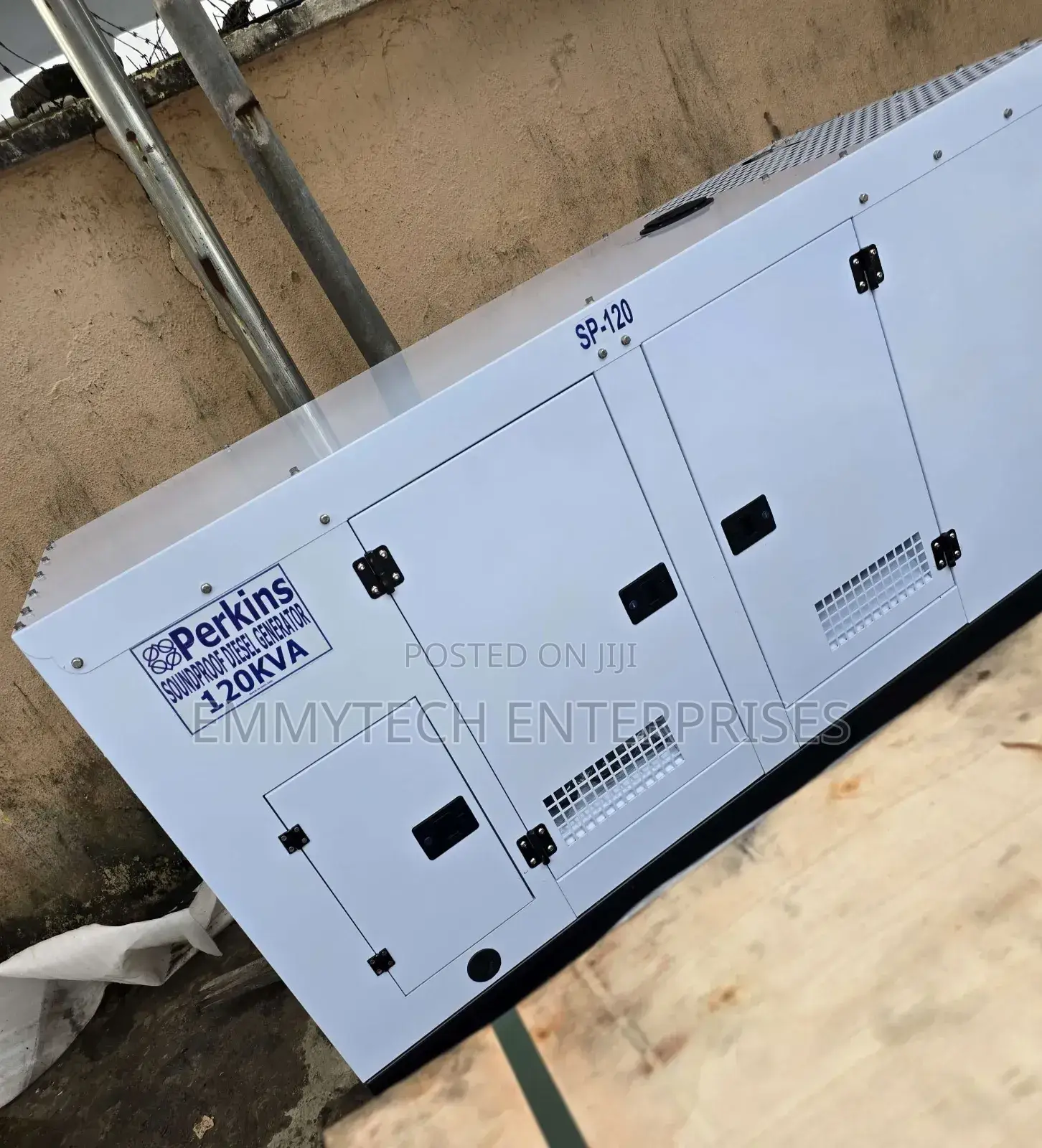 Heavy-Duty Perkins Diesel Soundproof Gen Sp120kva