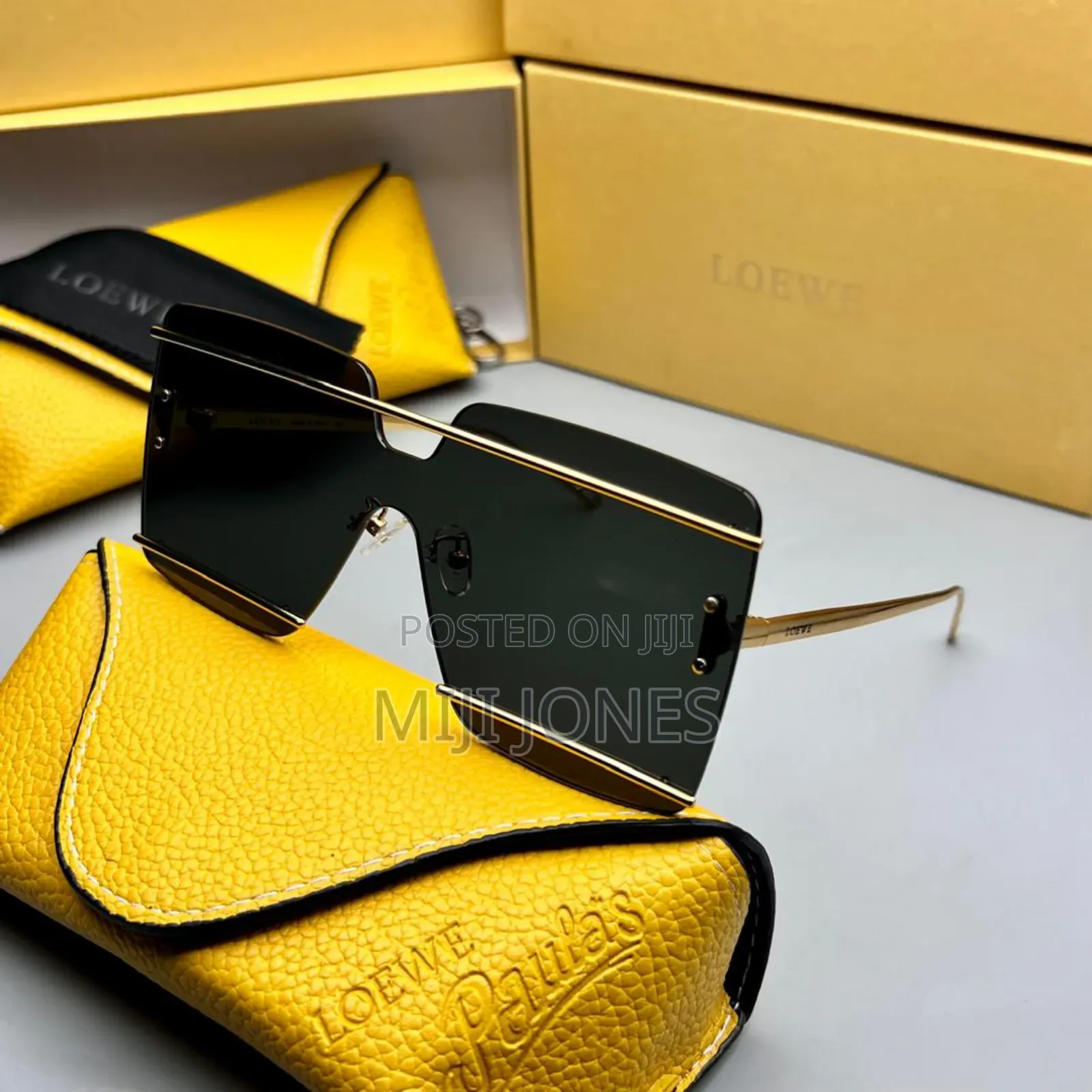 "Loewe Inspired Sunglasses With Rim - High Fashion"