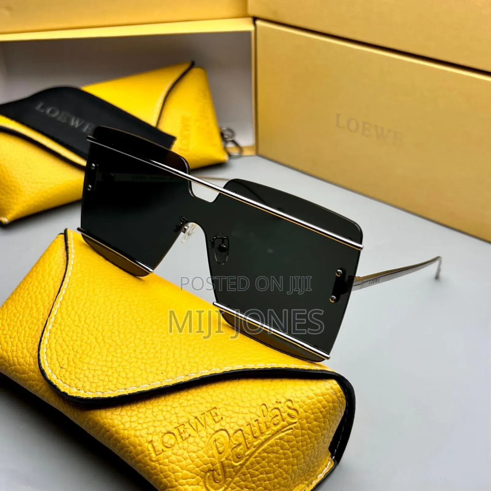 "Loewe Inspired Sunglasses With Rim - High Fashion"