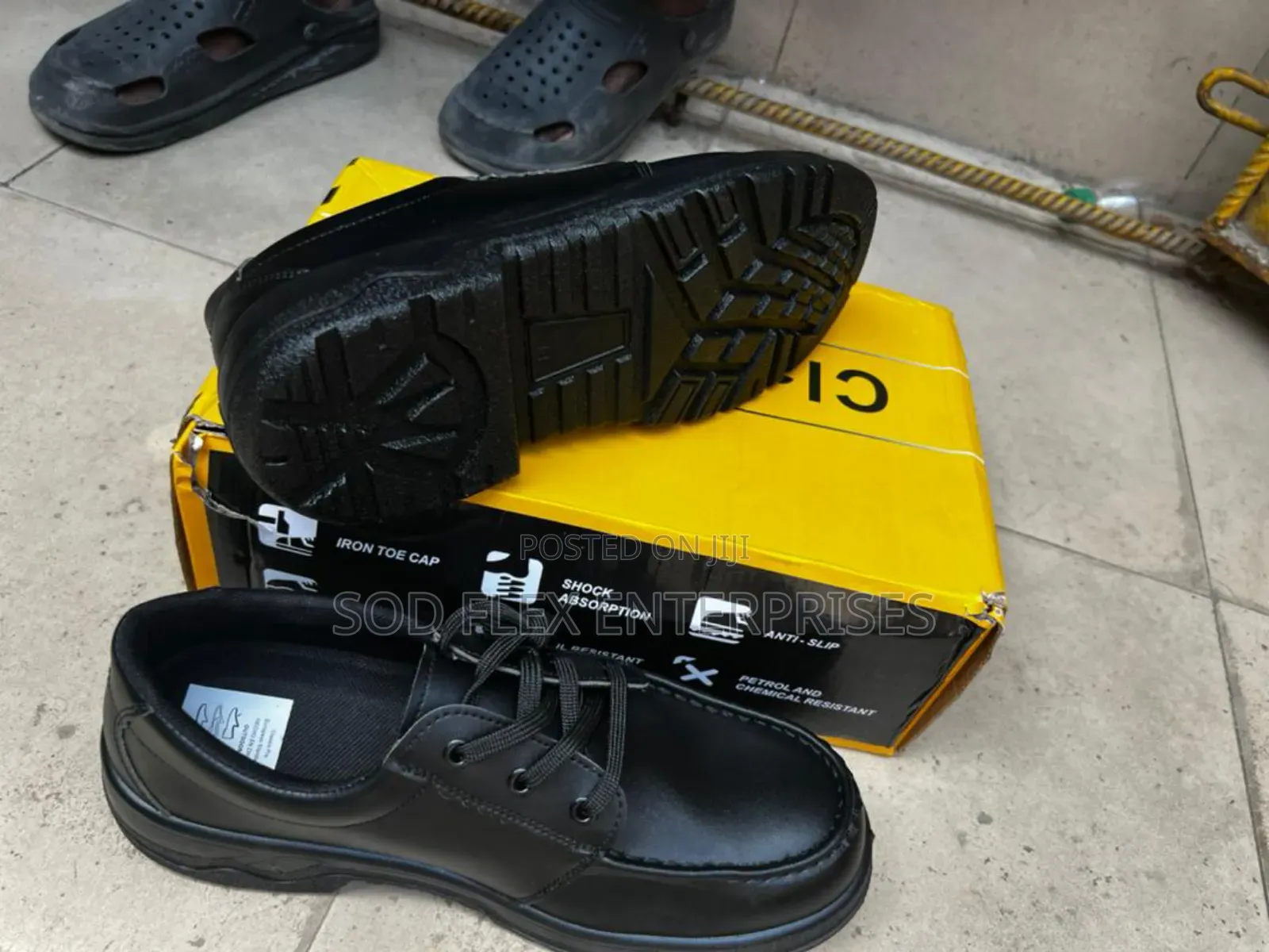 Classic Pro Luxurious And Durable Safety Shoe