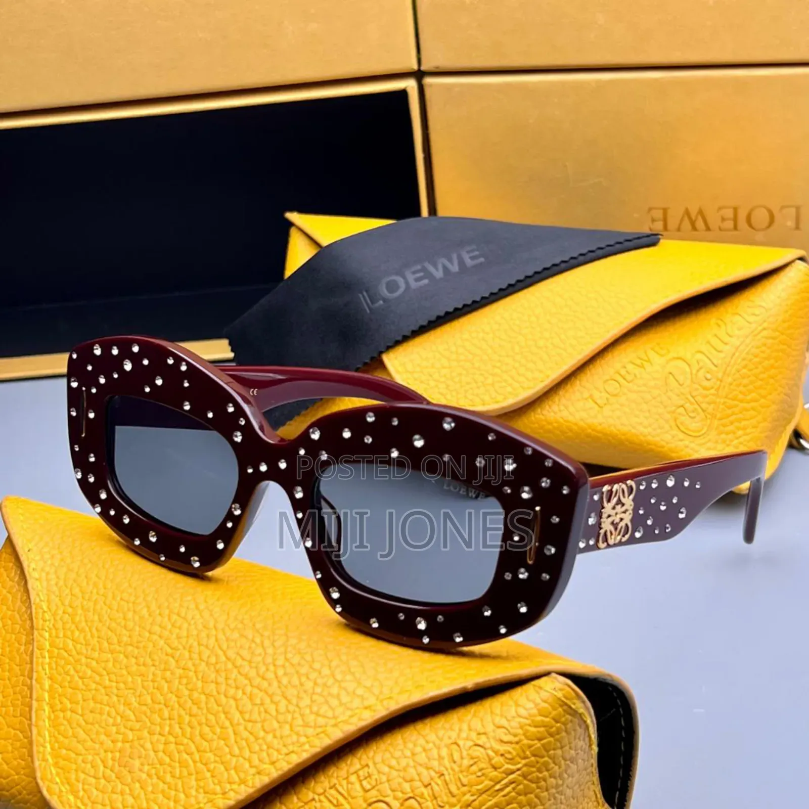 "Loewe Inspired Glitter Sunglasses - Glamorous Style"