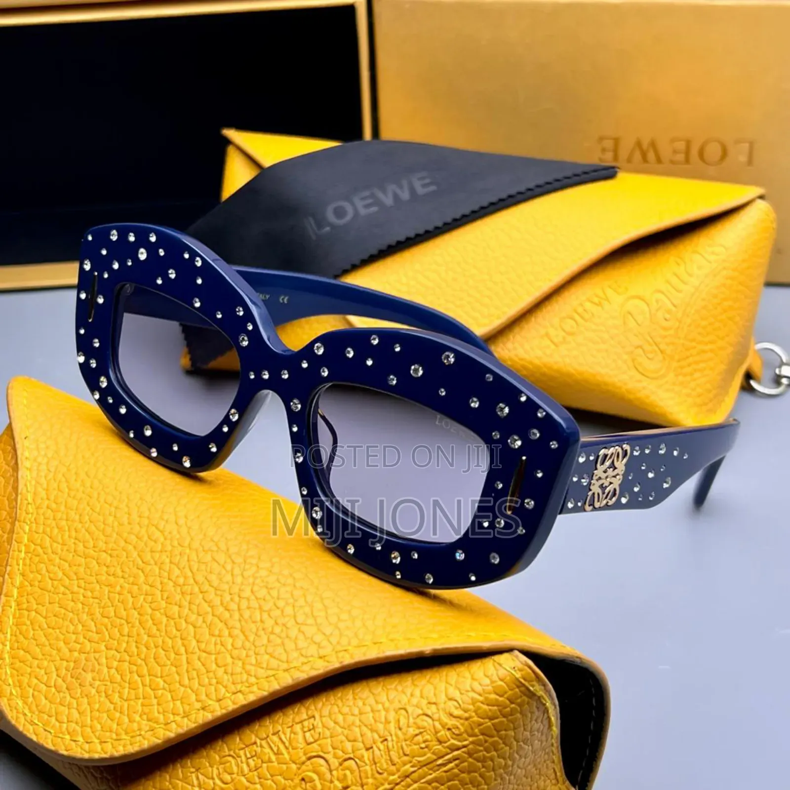 "Loewe Inspired Glitter Sunglasses - Glamorous Style"