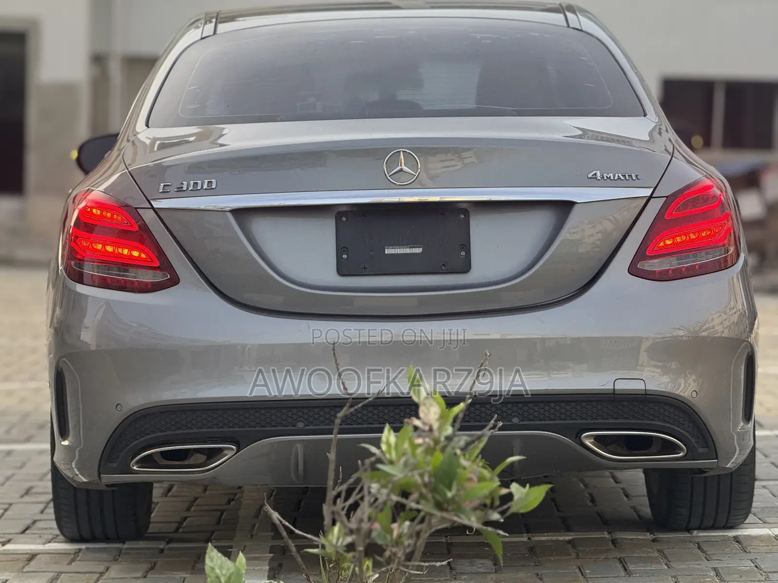Mercedes-Benz C300 Luxury 4dr AWD 4Matic Sedan (2.0L 4cyl 7A) 2015 Gray
