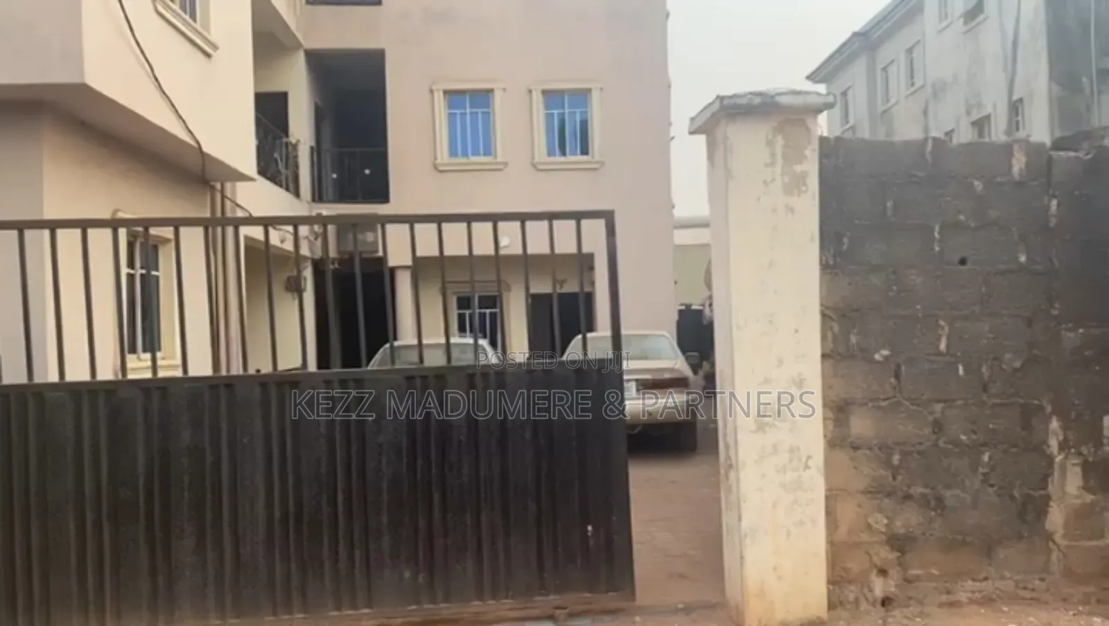 9bdrm Block of Flats in Emene Enugu Enugu for sale