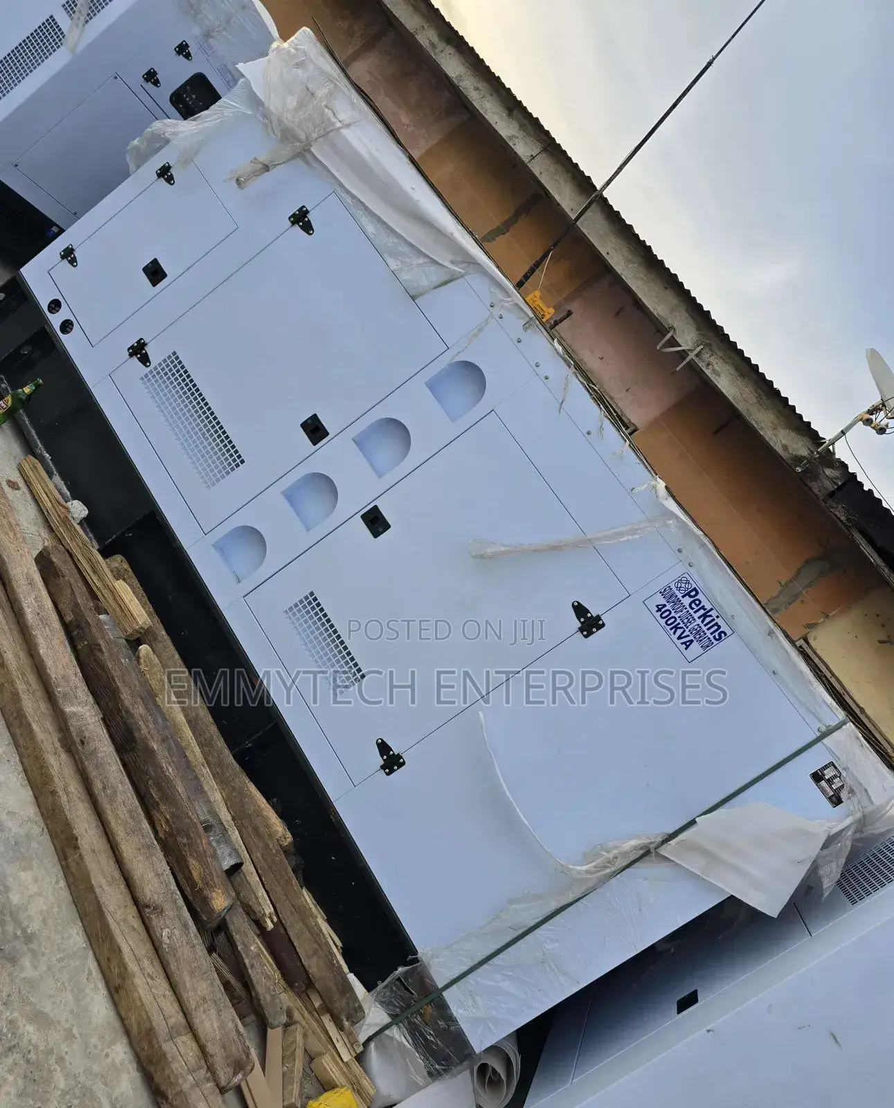 Sp-400kva Perkins Diesel Soundproof Gen 2years Wty