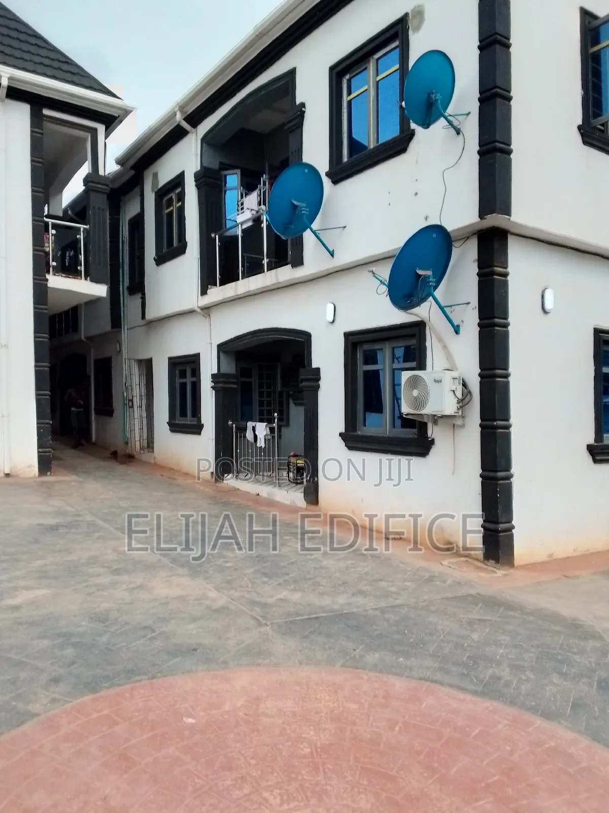 Furnished 1bdrm Block of Flats in First Gate, Ikorodu Garage for rent