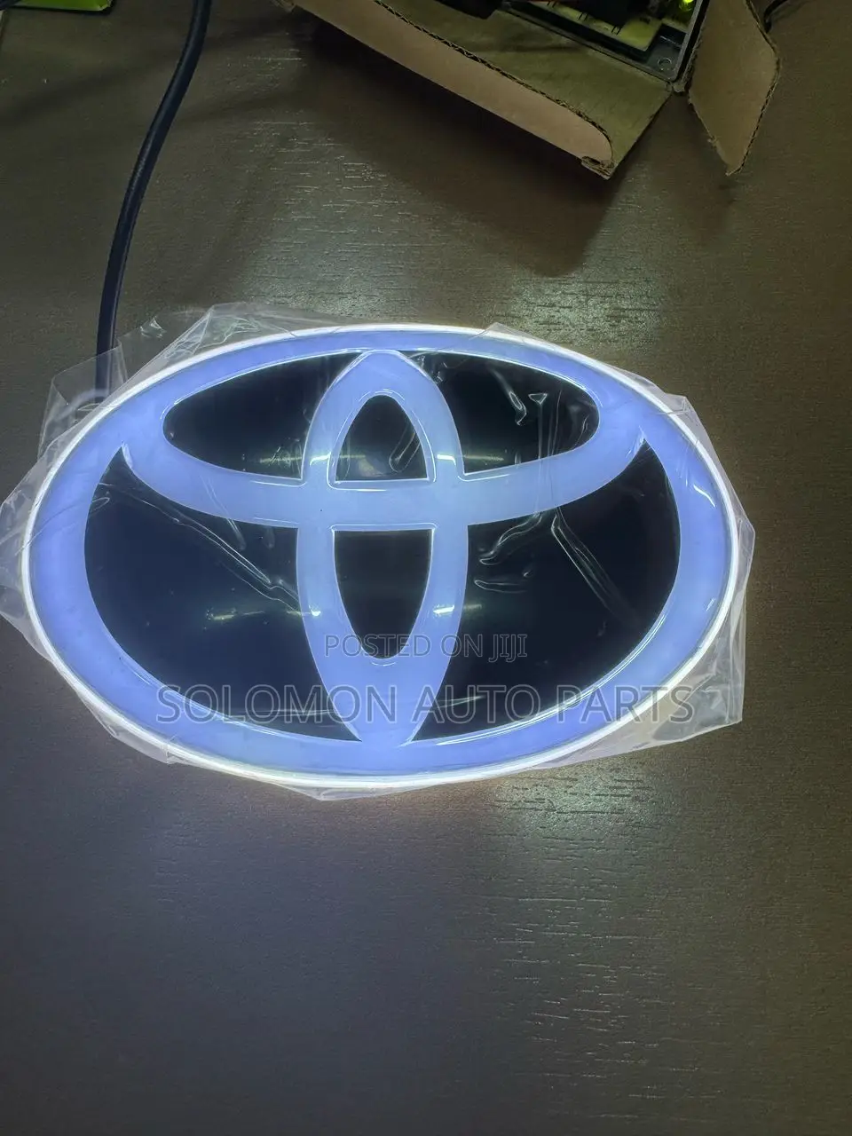 Front Grill Logo With Led Light Highlander, Corolla, Camry