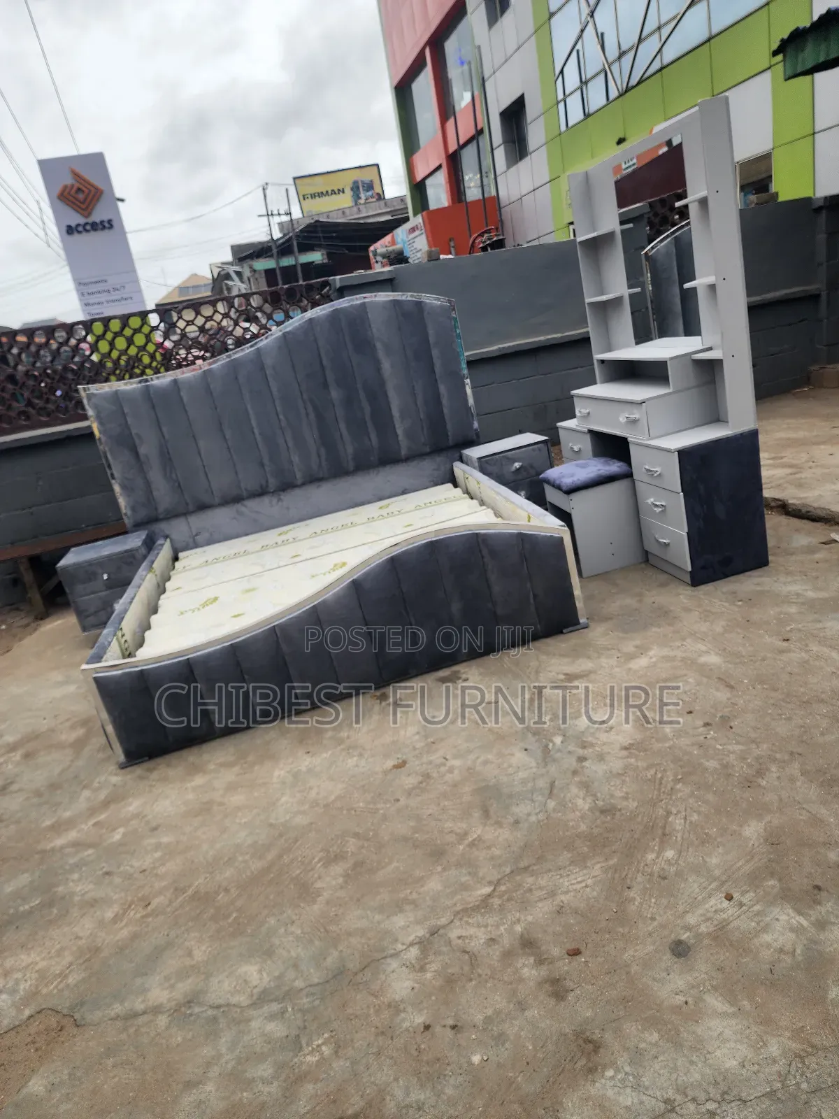 Grey Padded Ulphostery 6by6 Bed.