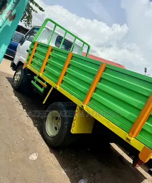 Toyota Dyna 200 Long Chasis