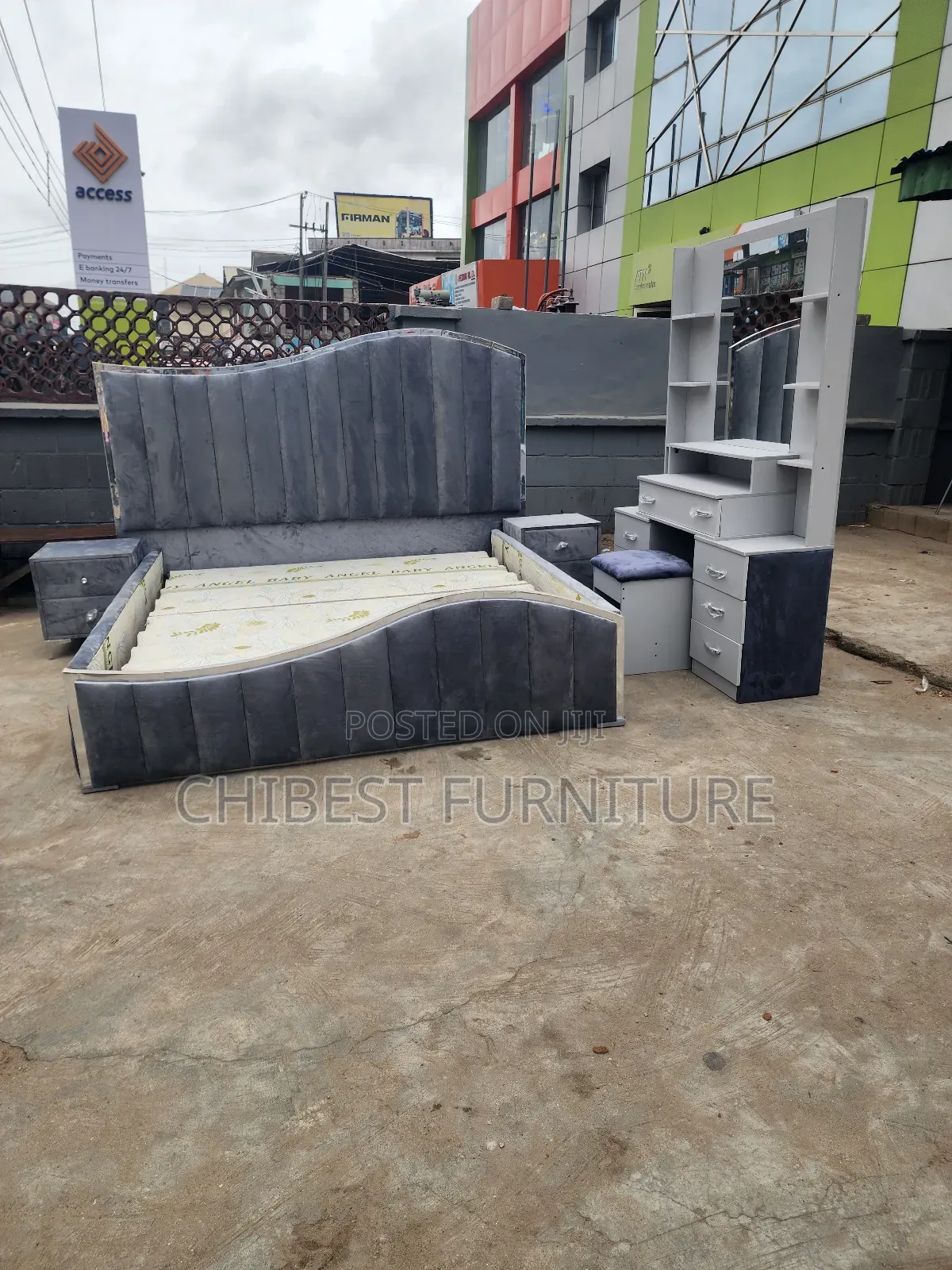 Grey 6by6 Bed Stand Made With Durable Materials