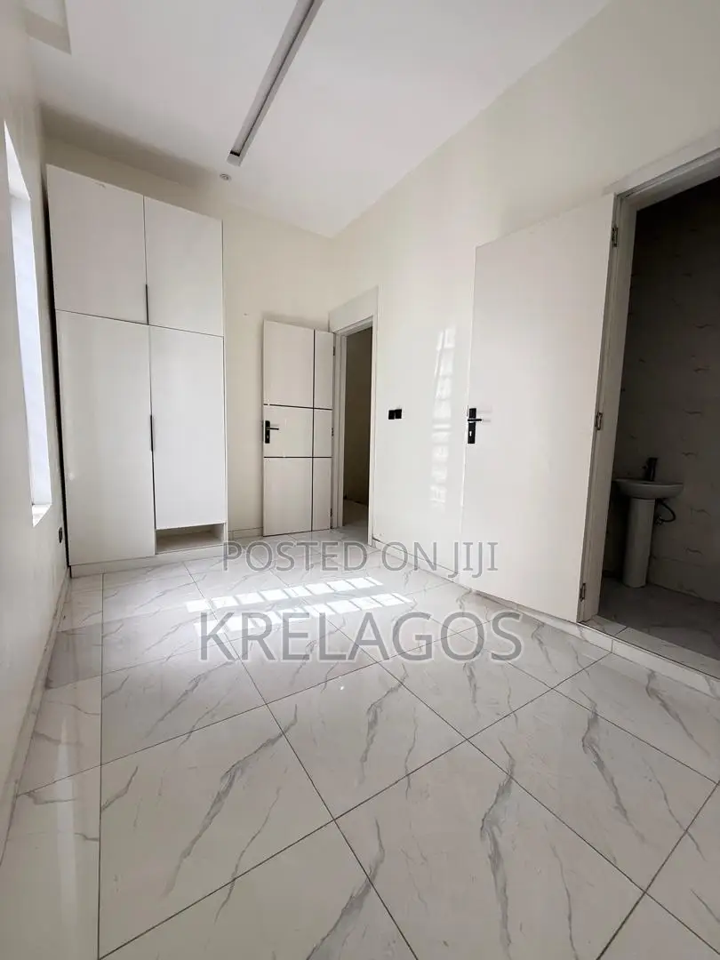 4bdrm Duplex in Off Lekki-Epe Expressway for sale