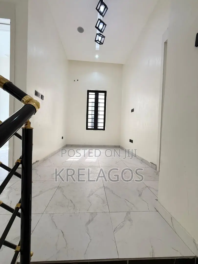 4bdrm Duplex in Off Lekki-Epe Expressway for sale