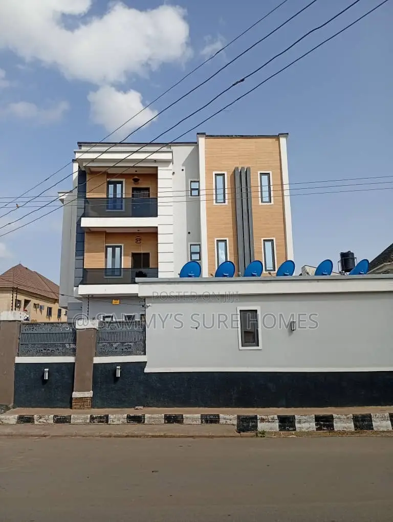 2bdrm Block of Flats in Fo1 Kubwa for rent