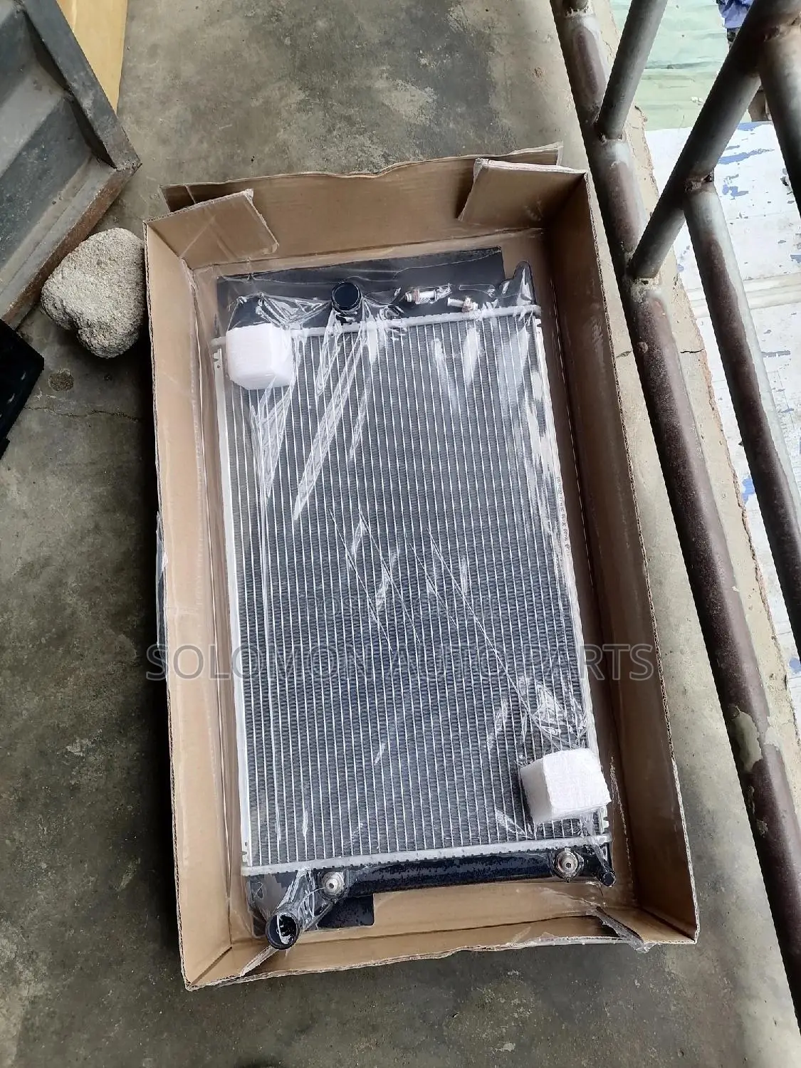 Radiator and Fan Toyota Matrix 2009 2010