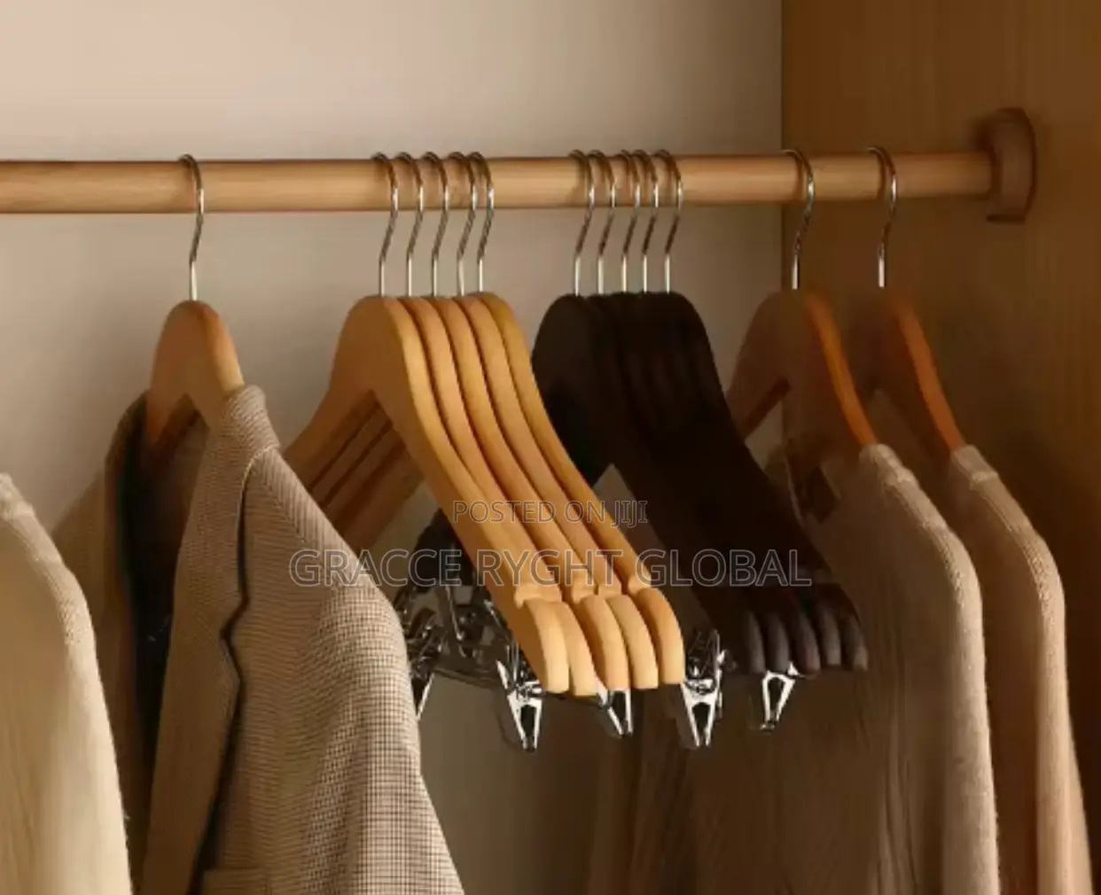 10pcs Oak Wood Cloth Hanger With Clips