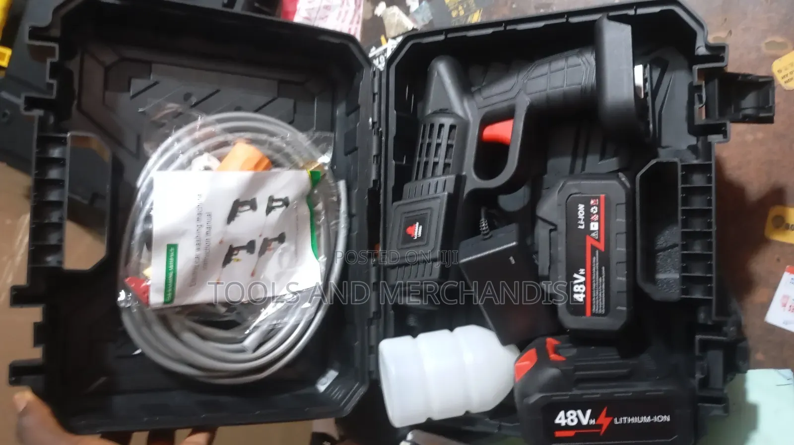 Cordless Pressure Washer