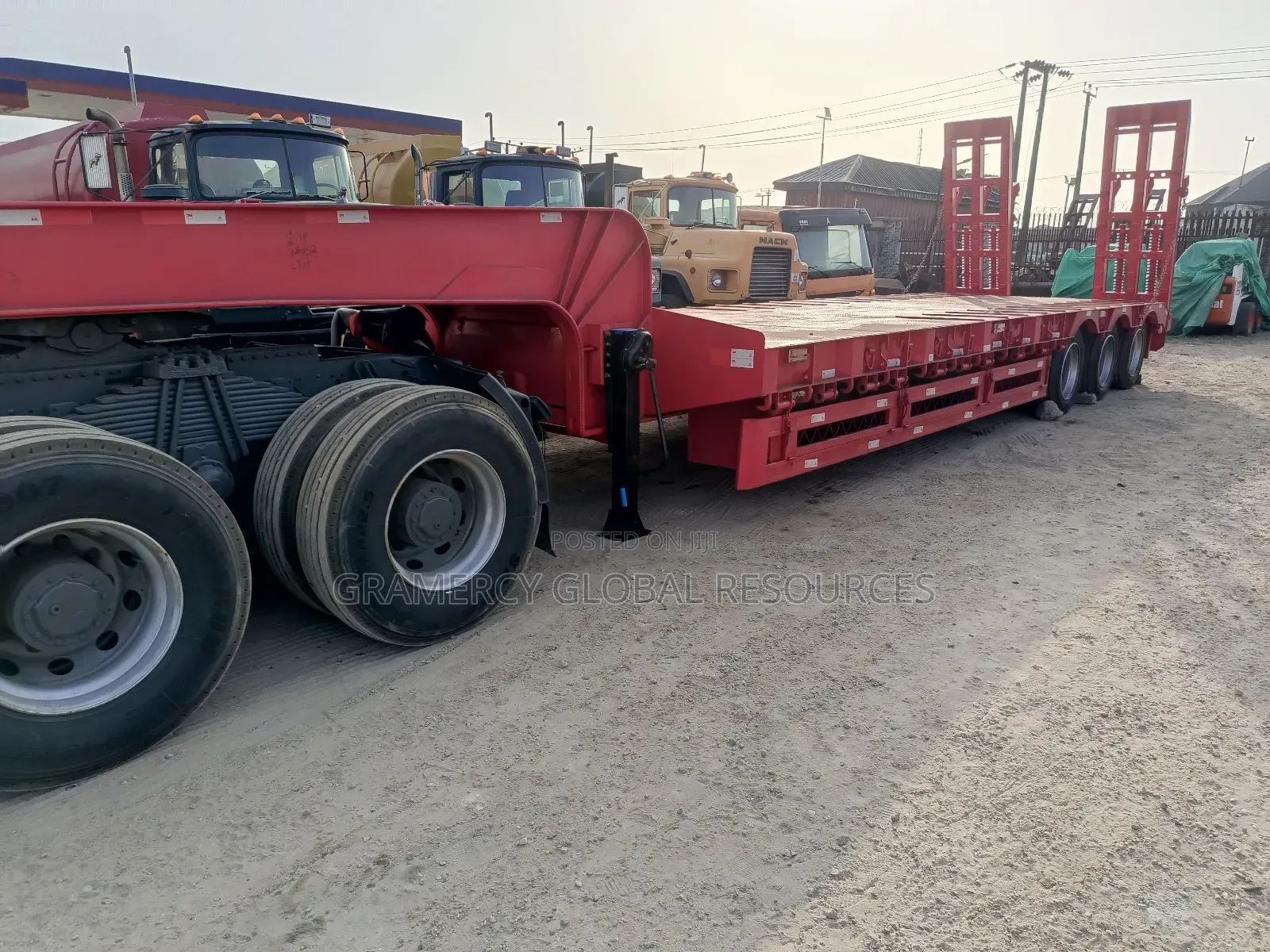 Brand New 80tons Low Bed Semi Trailer
